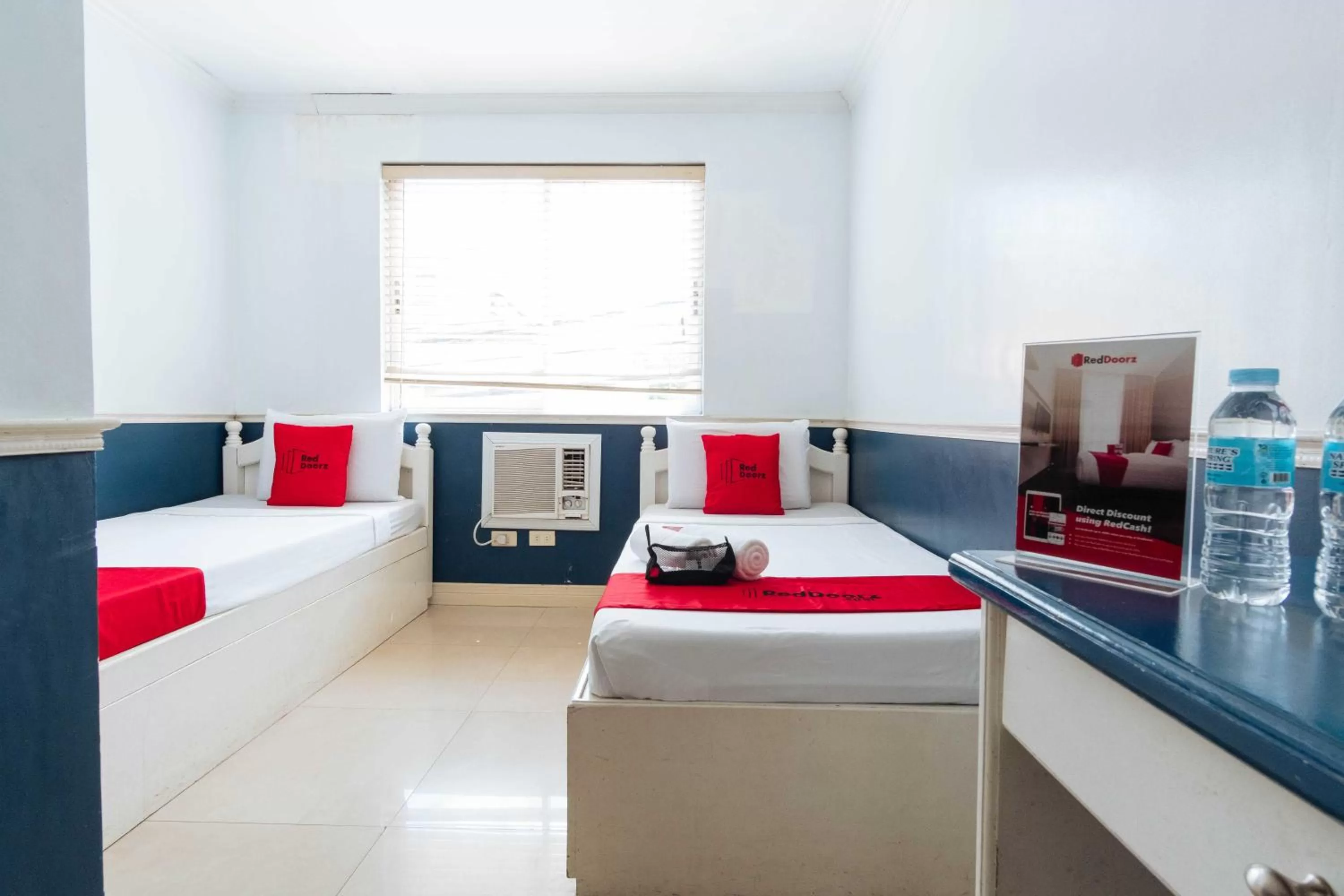 Twin Room in Bonifacio St Cebu