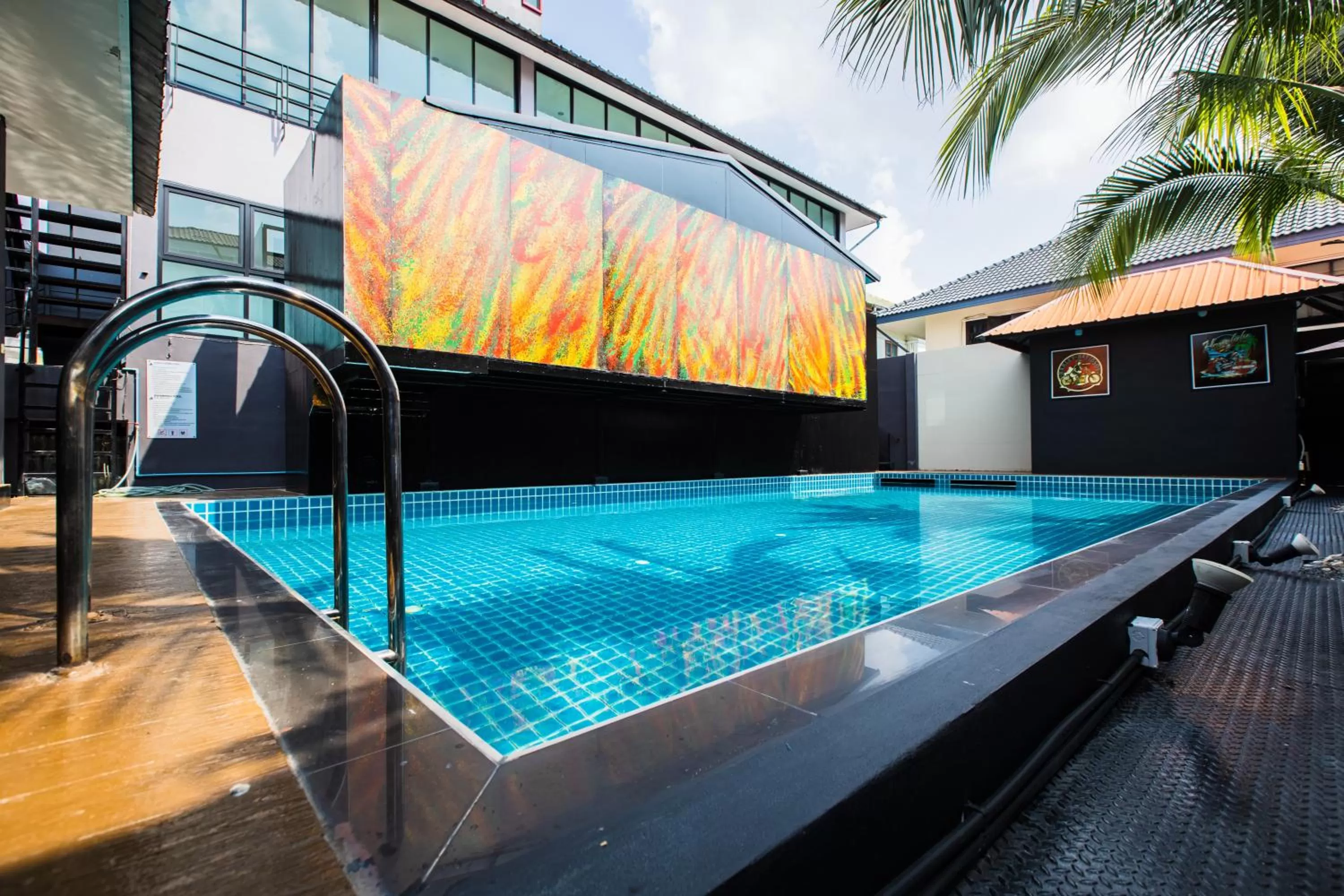 Swimming pool in PP@Hotel Rangsit