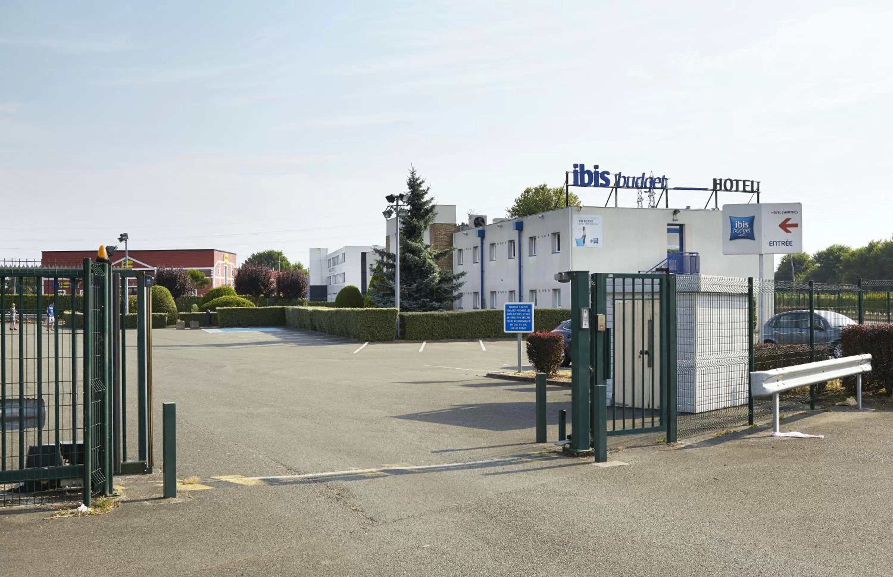 Property building in ibis budget Chartres