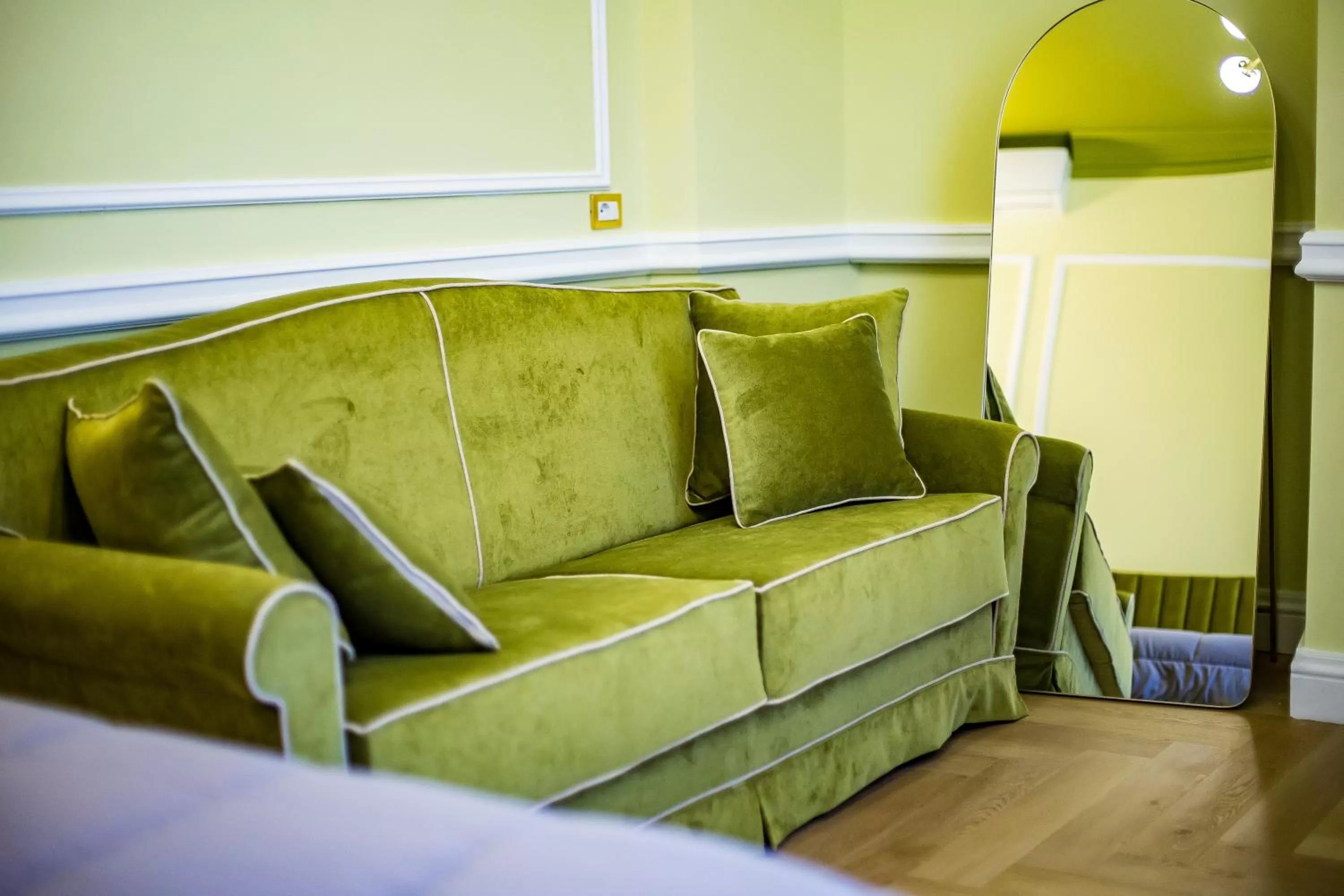 Seating area in Hold Rome - Luxury Suites