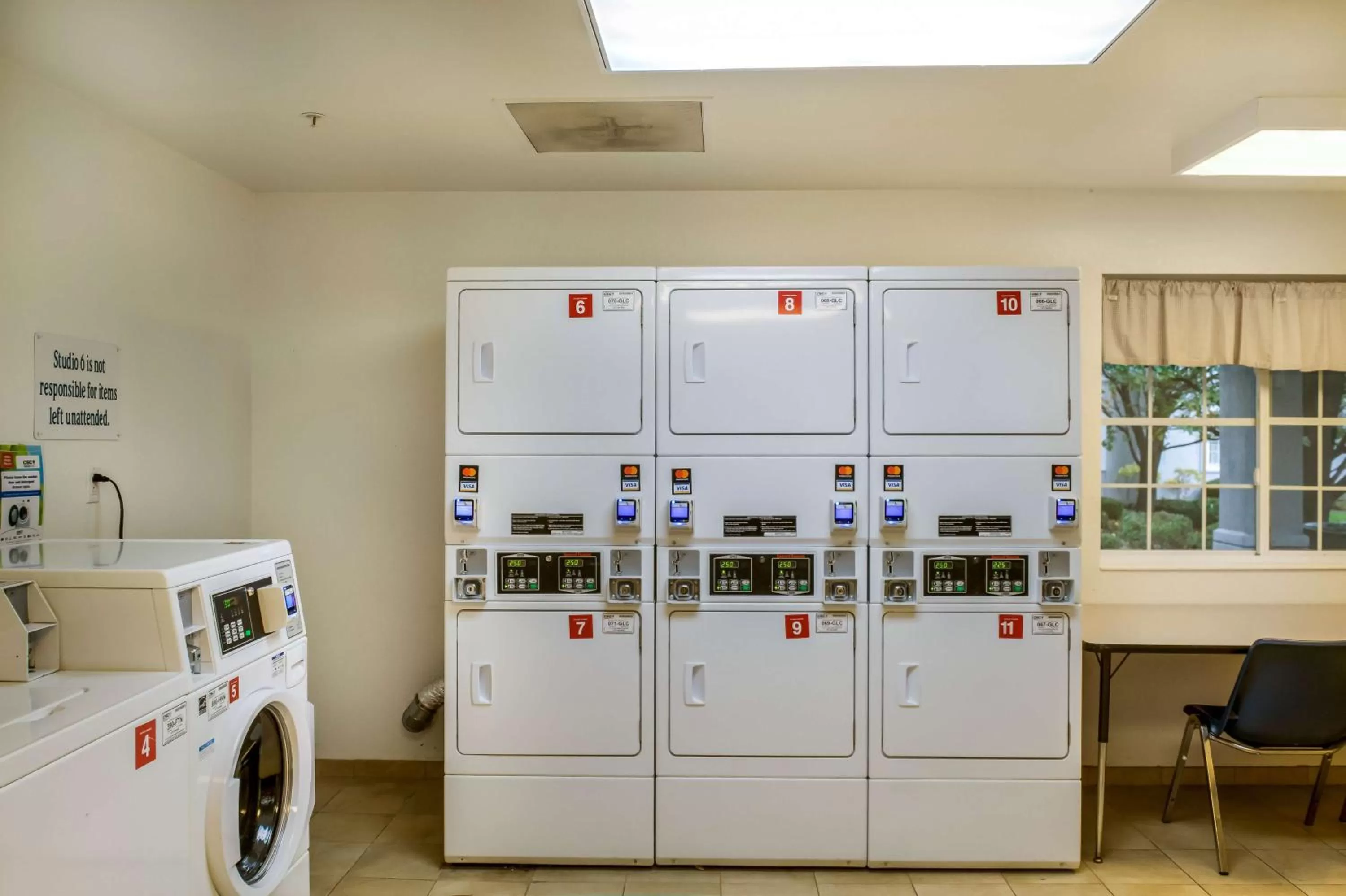 washing machine in Motel 6 Fishers, In - Indianapolis