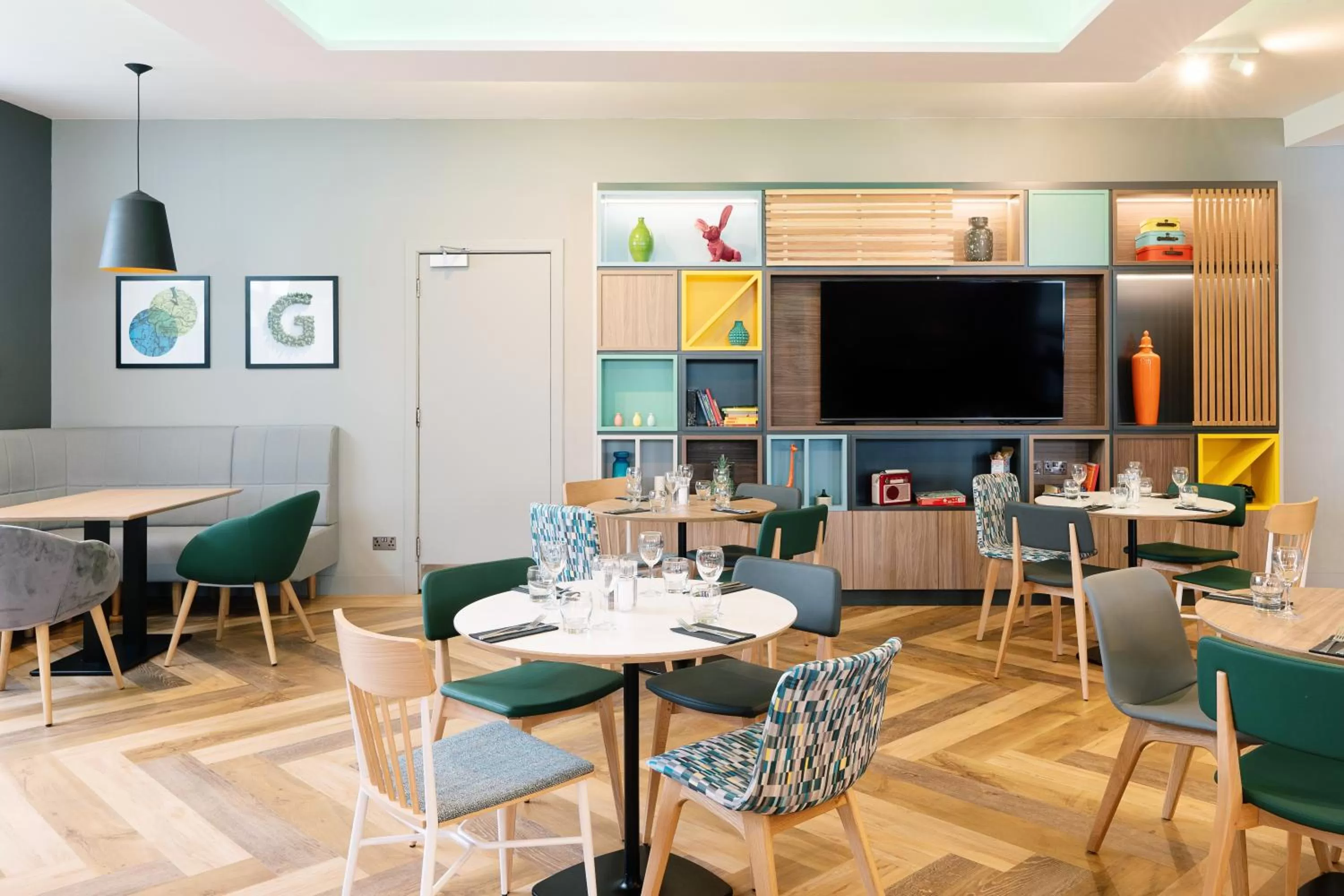 Restaurant/places to eat in Holiday Inn Gloucester - Cheltenham by IHG