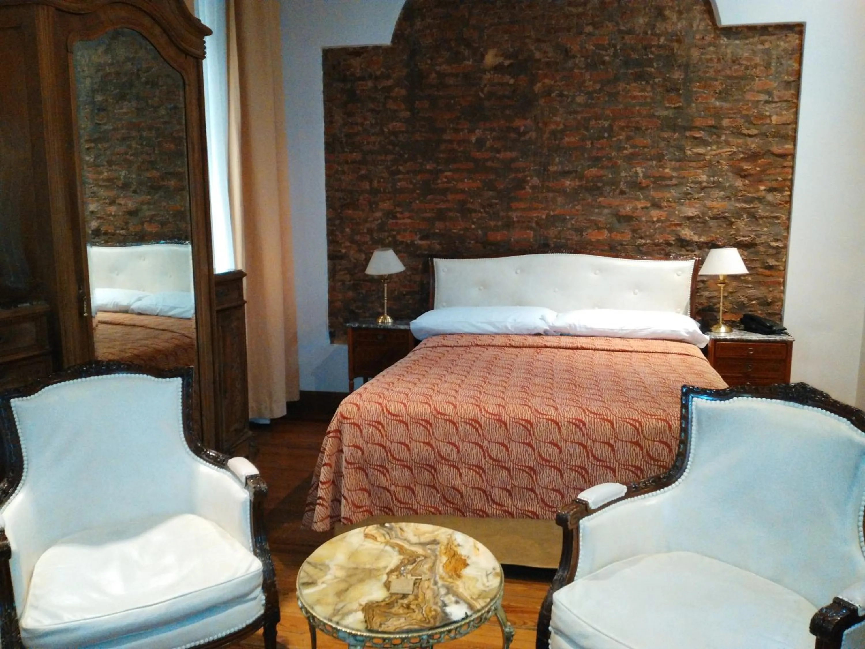 Bedroom, Bed in Hotel A&B Internacional