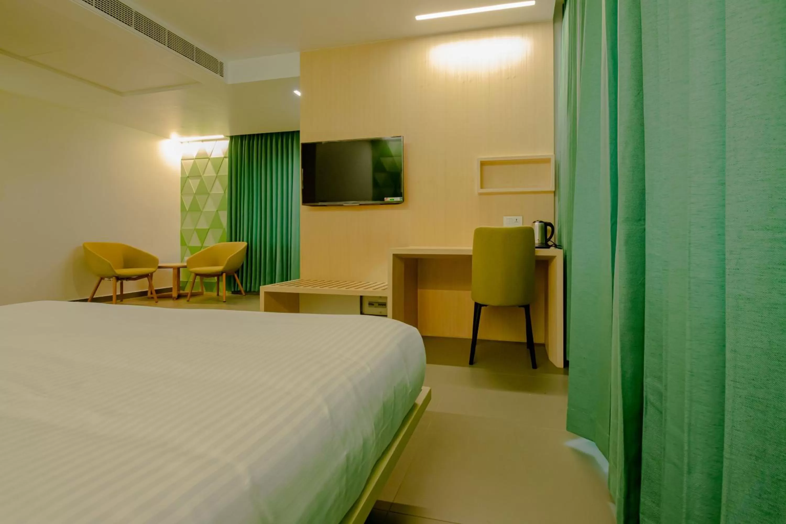 Bedroom, Bed in RATHNA RESIDENCY - Near US CONSULATE