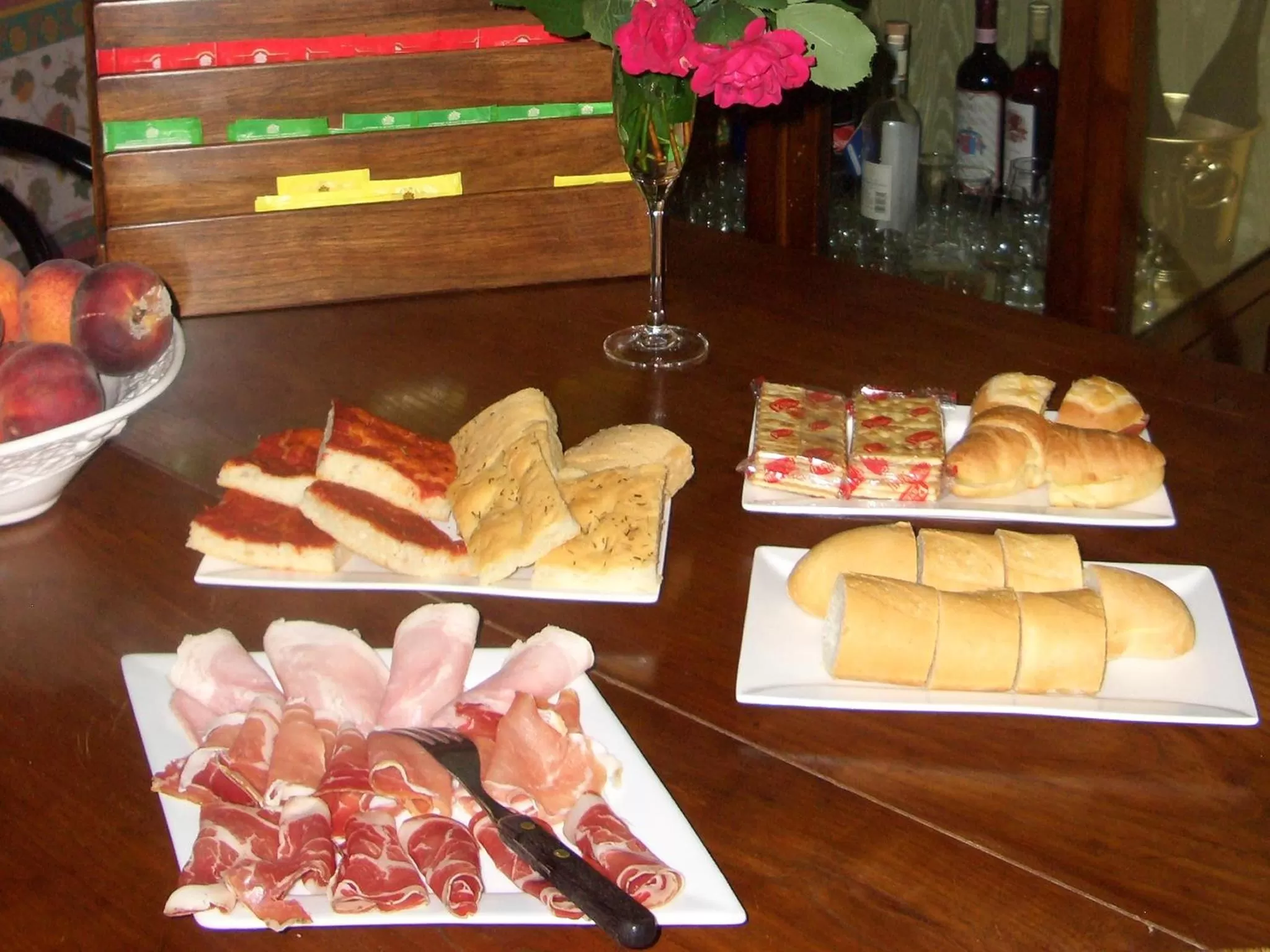 Continental breakfast in B&B Luce Riflessa