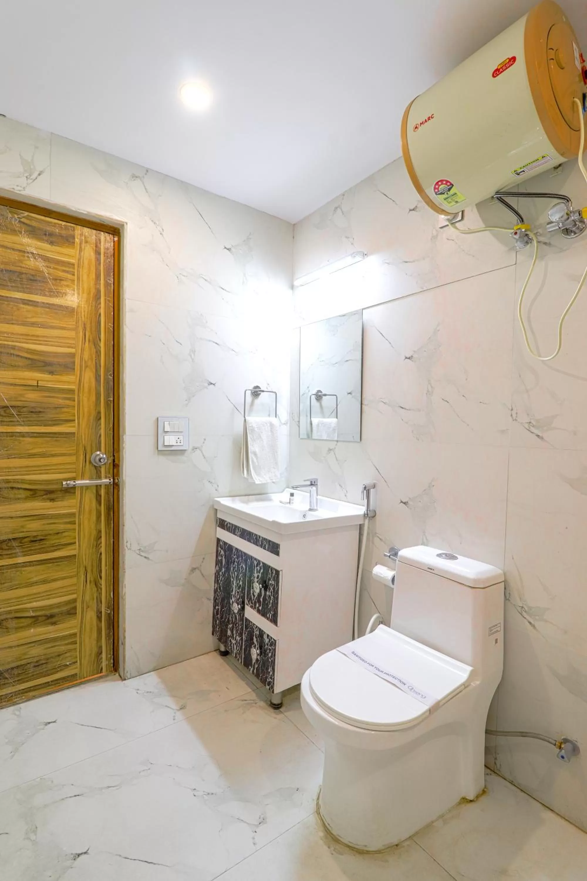 Toilet in The Glory Hotel