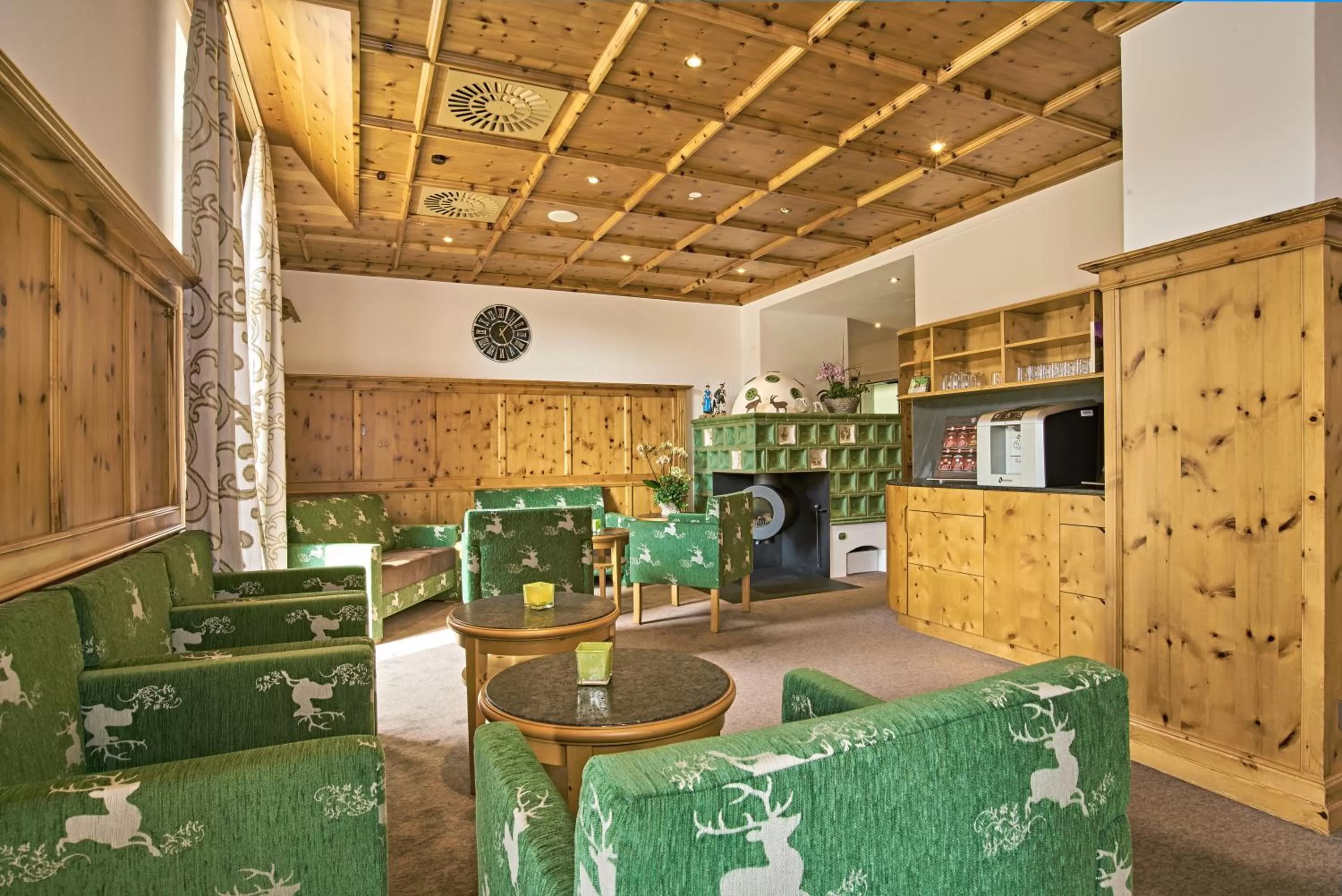 Communal lounge/ TV room in Hotel Gruenberger