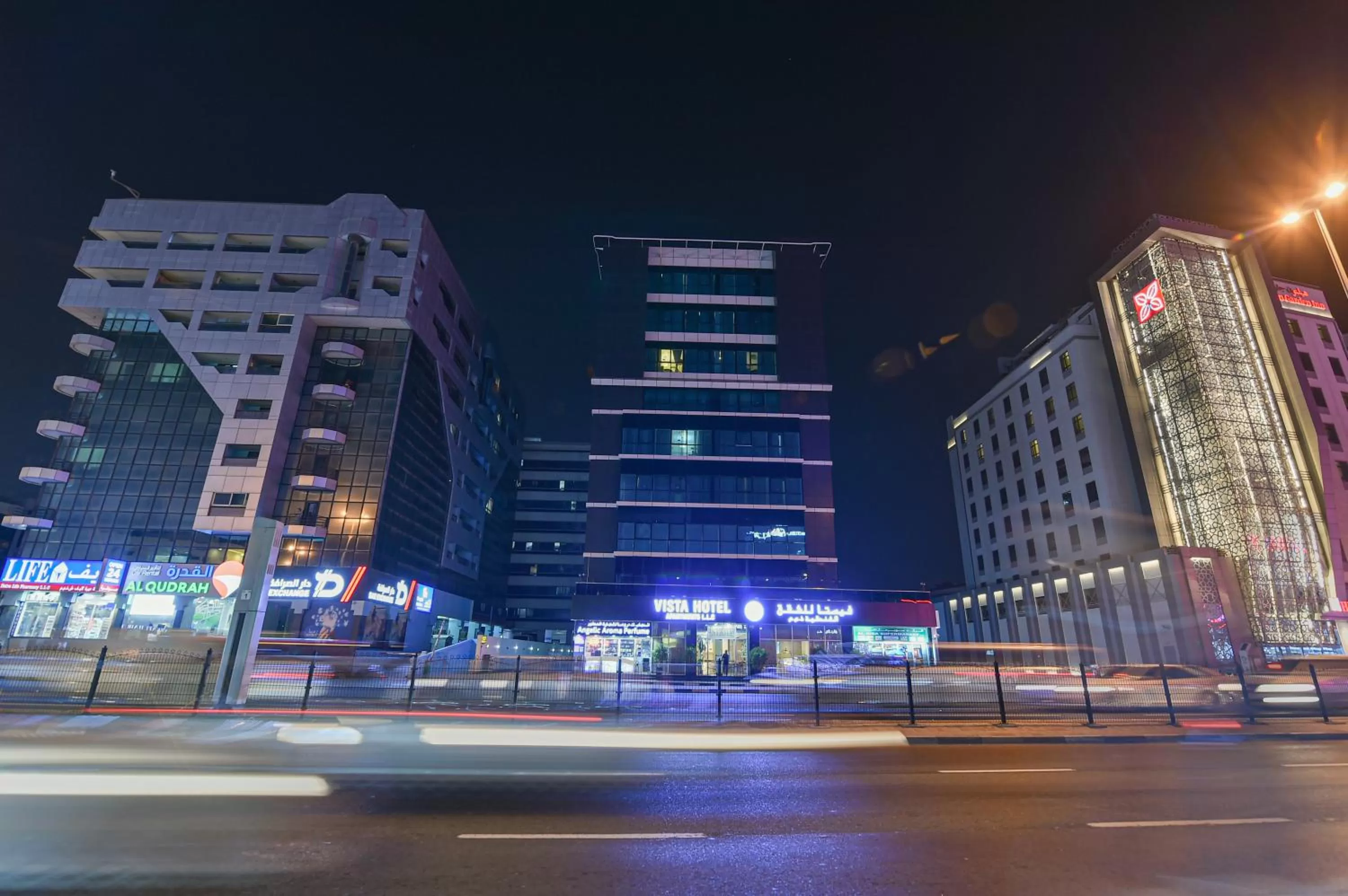 Property building in VISTA HOTEL APARTMENTS DELUXE