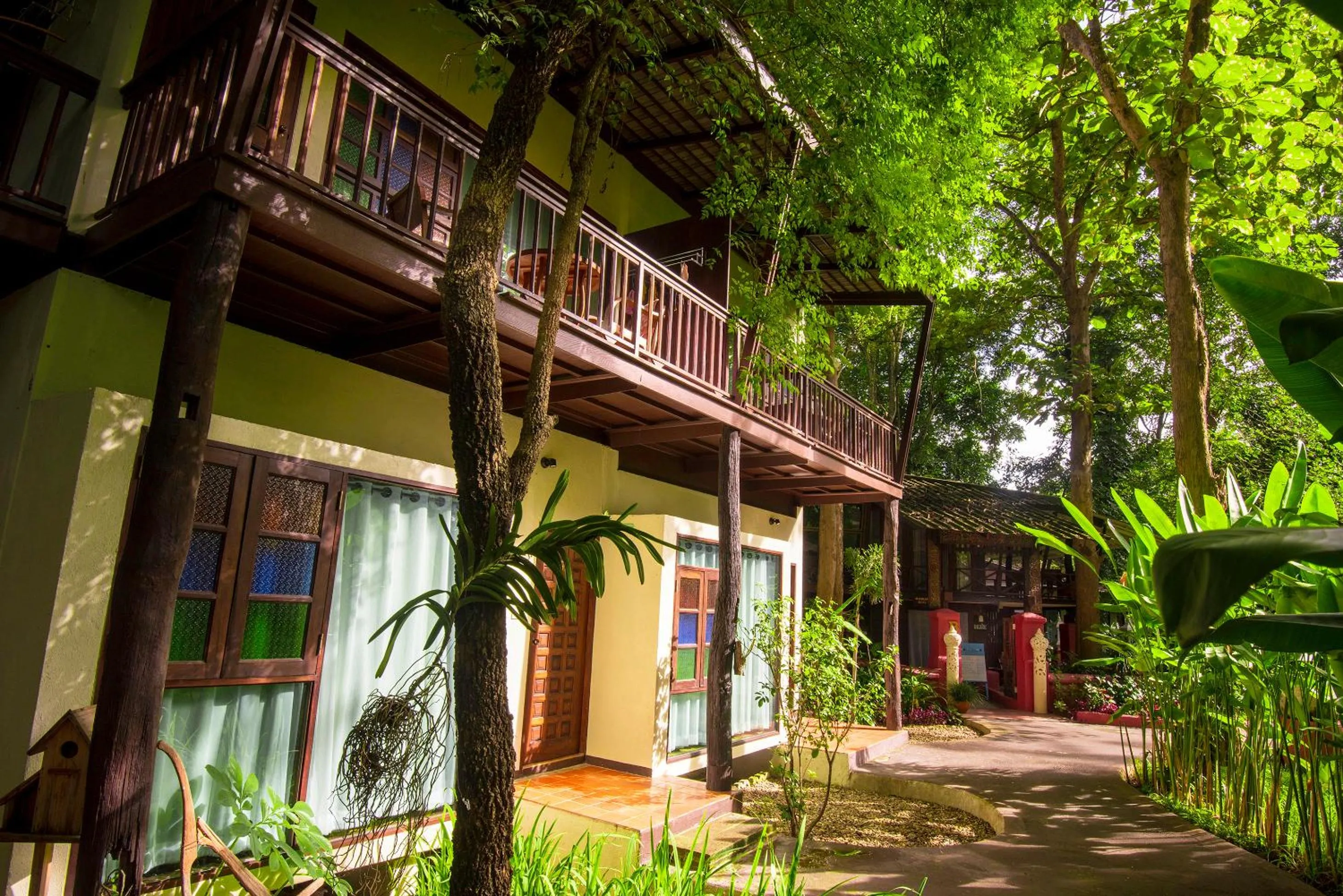 E-Outfitting Doikham Resort