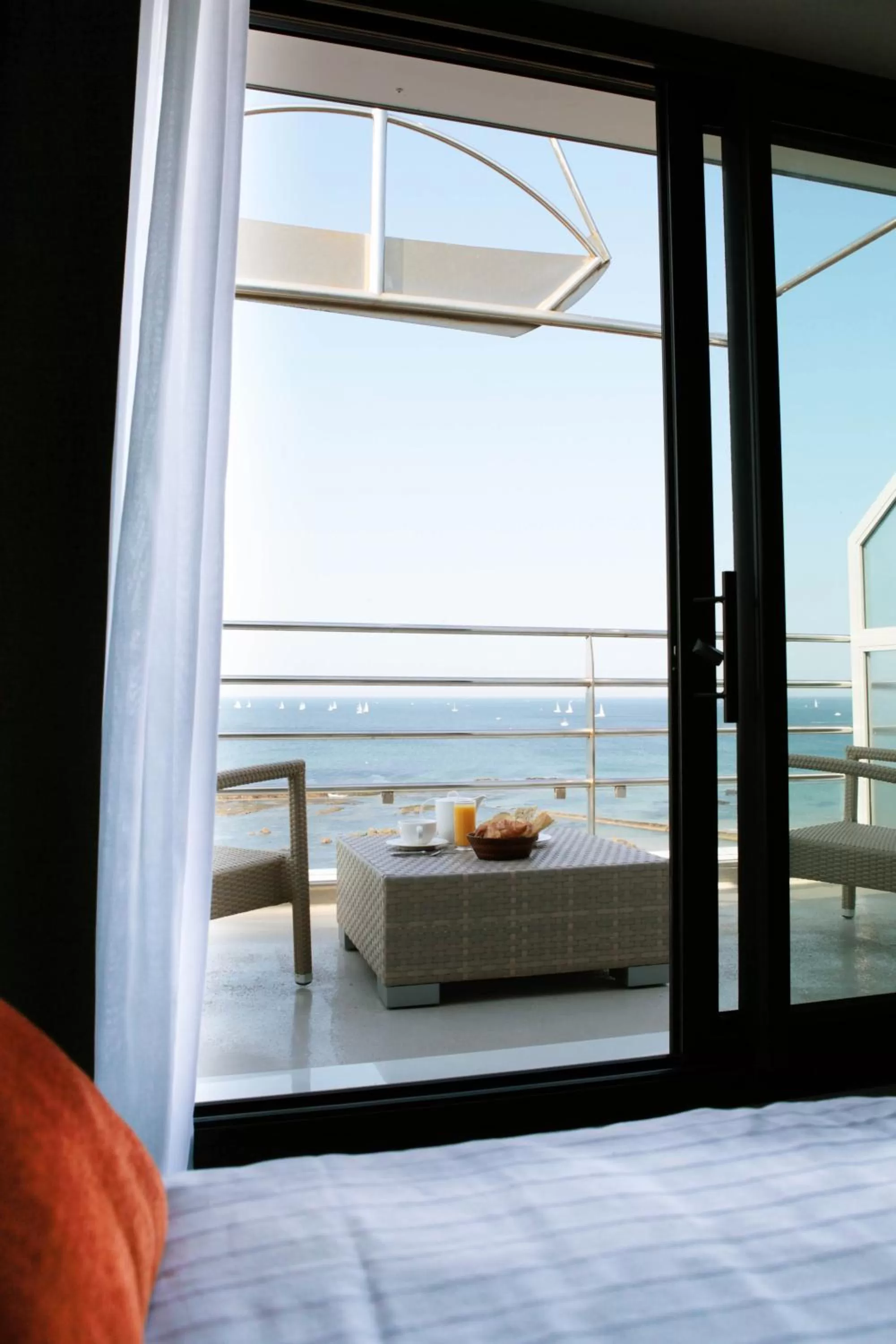 Balcony/Terrace, Bed in Atlantic Hôtel & Spa