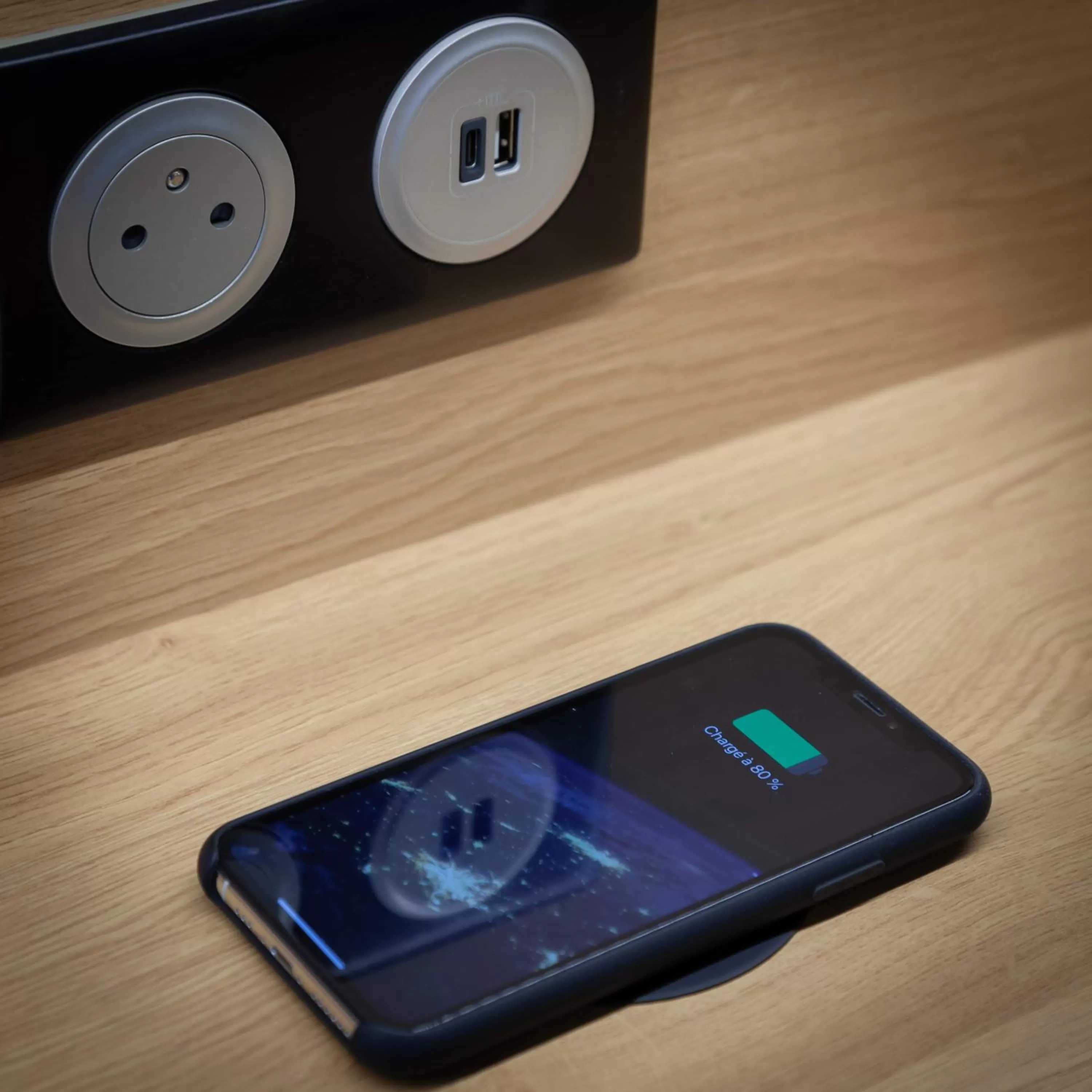 TV and multimedia in Kyriad Niort-Espace MendesFrance