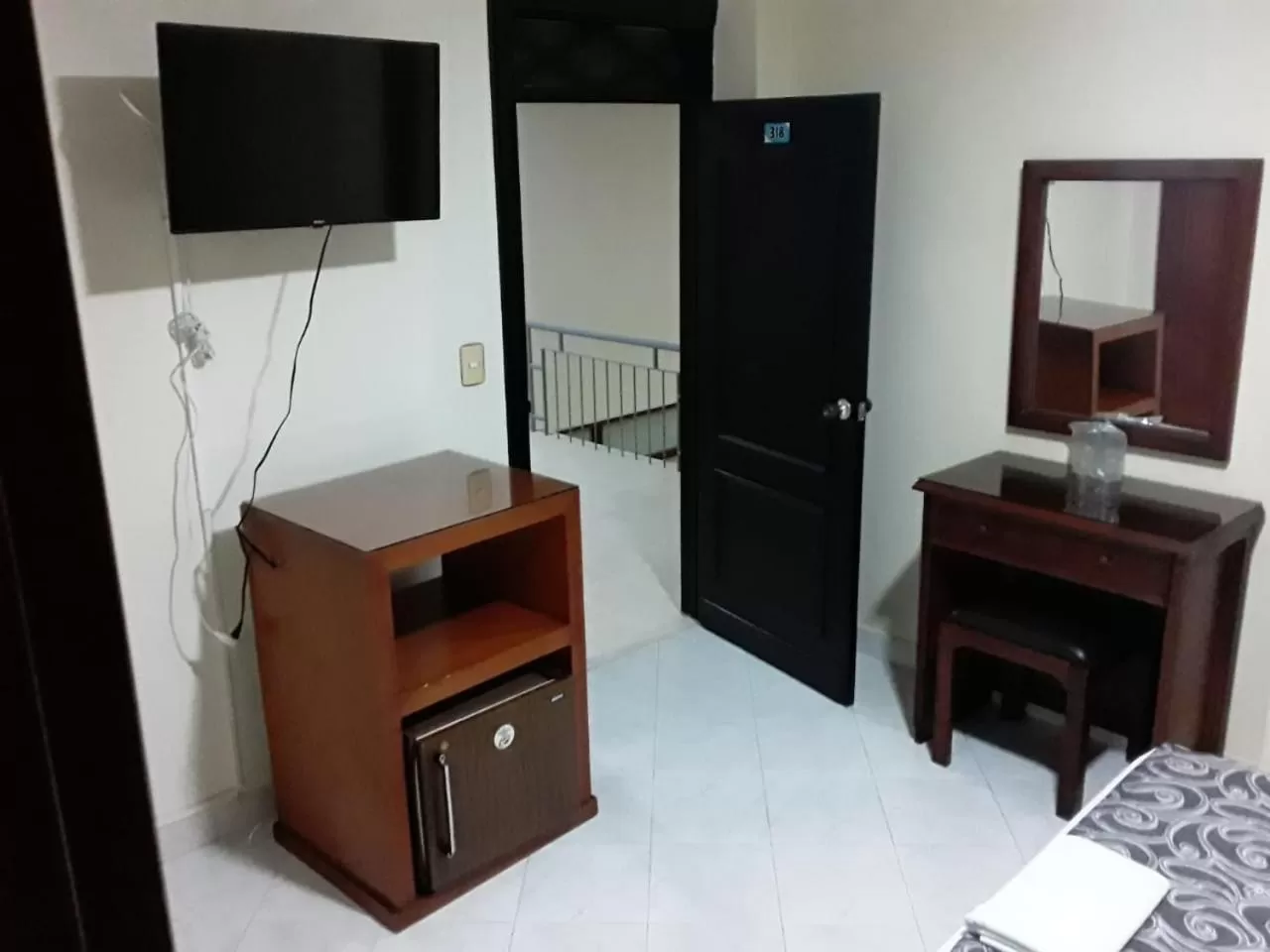 TV and multimedia, Bed in Hotel El Andino