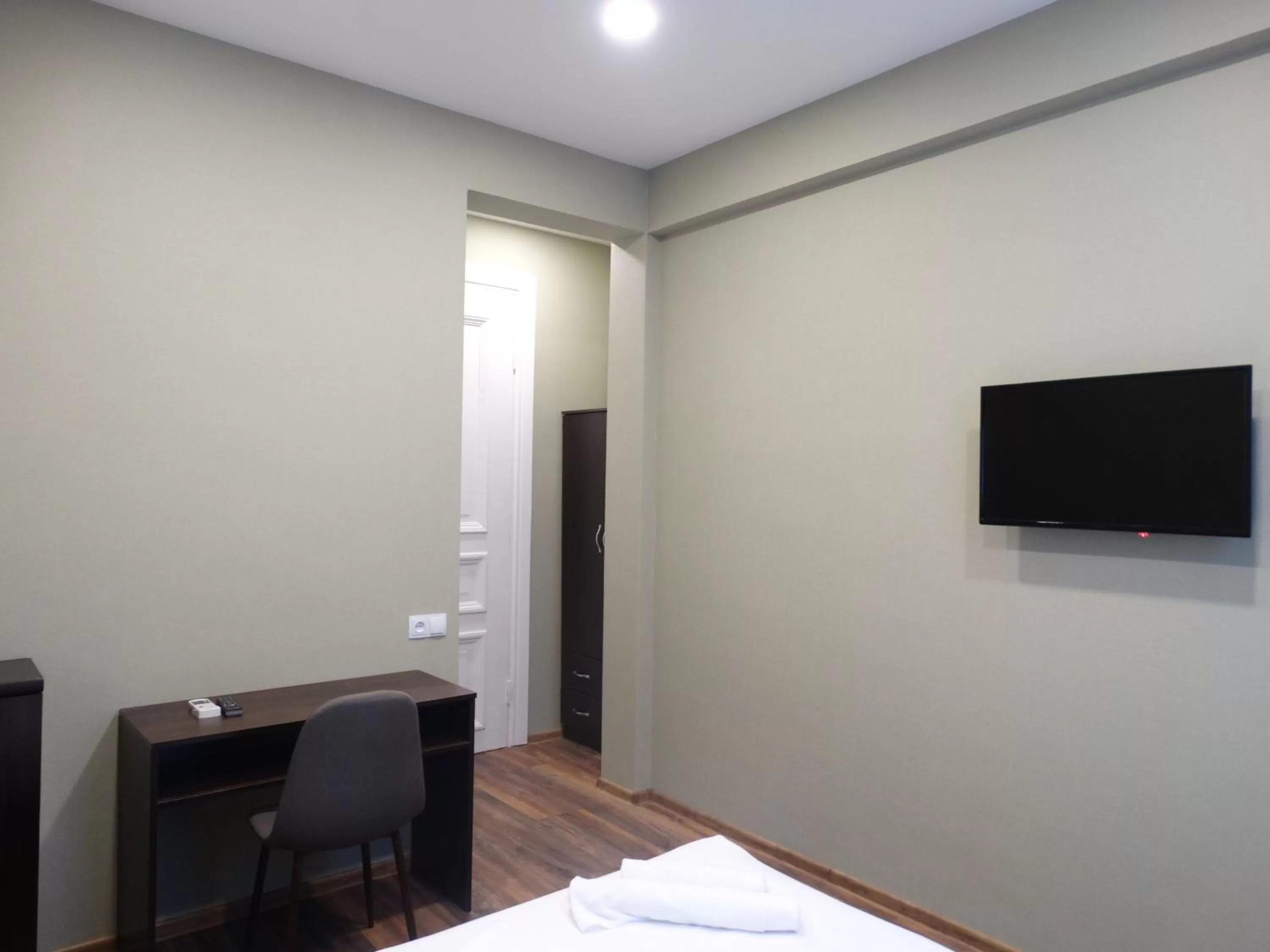 Photo of the whole room, Bed in Hotel Boutique IVERIA