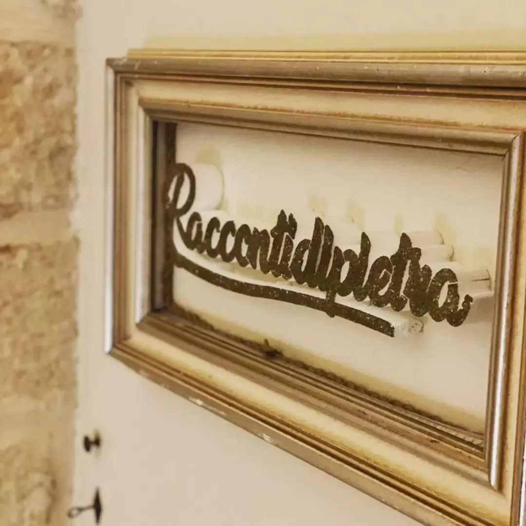 Decorative detail, Property Logo/Sign in Racconti di pietra