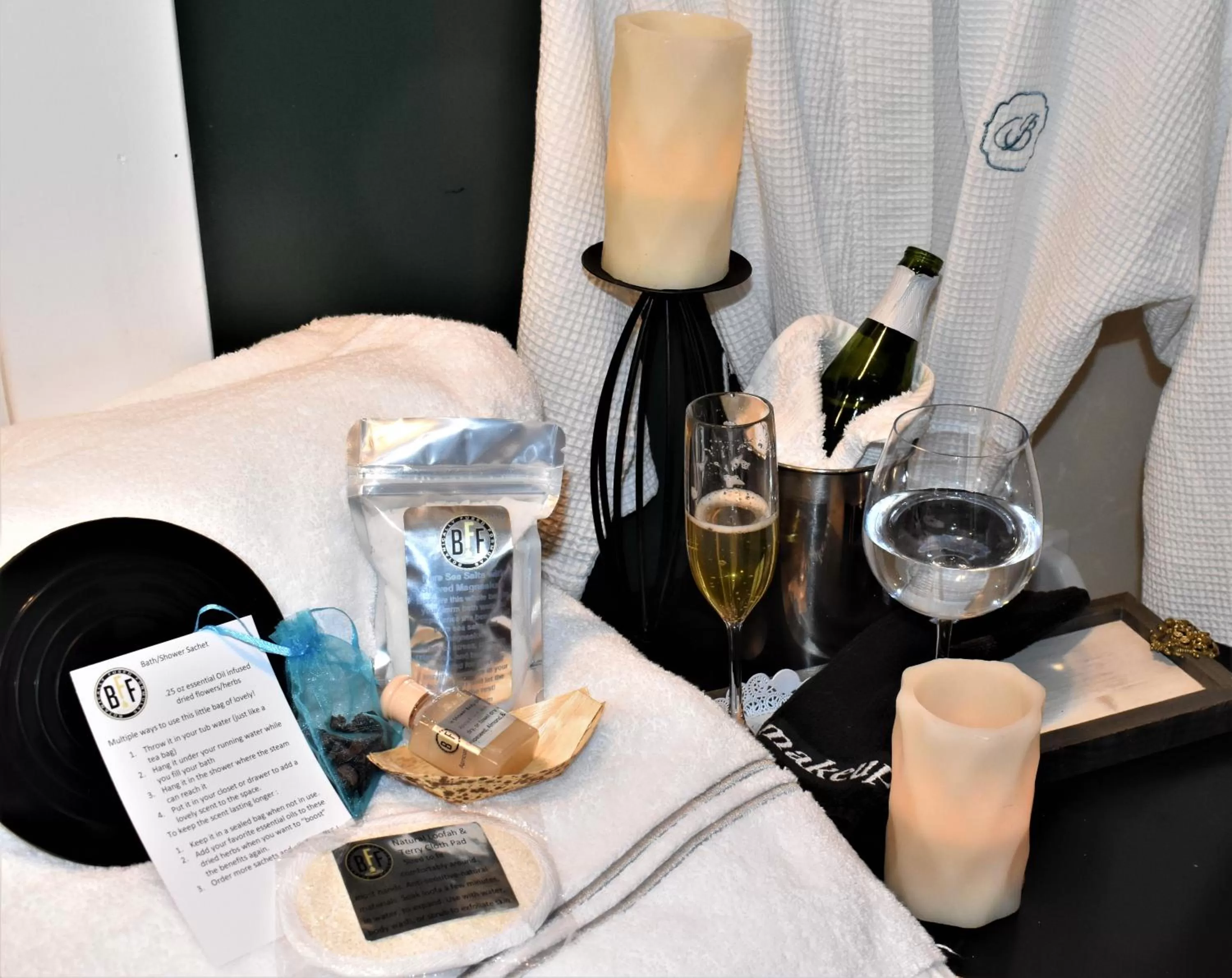 Massage, Bed in Bayberry Inn B&B and Oregon Wellness Retreat