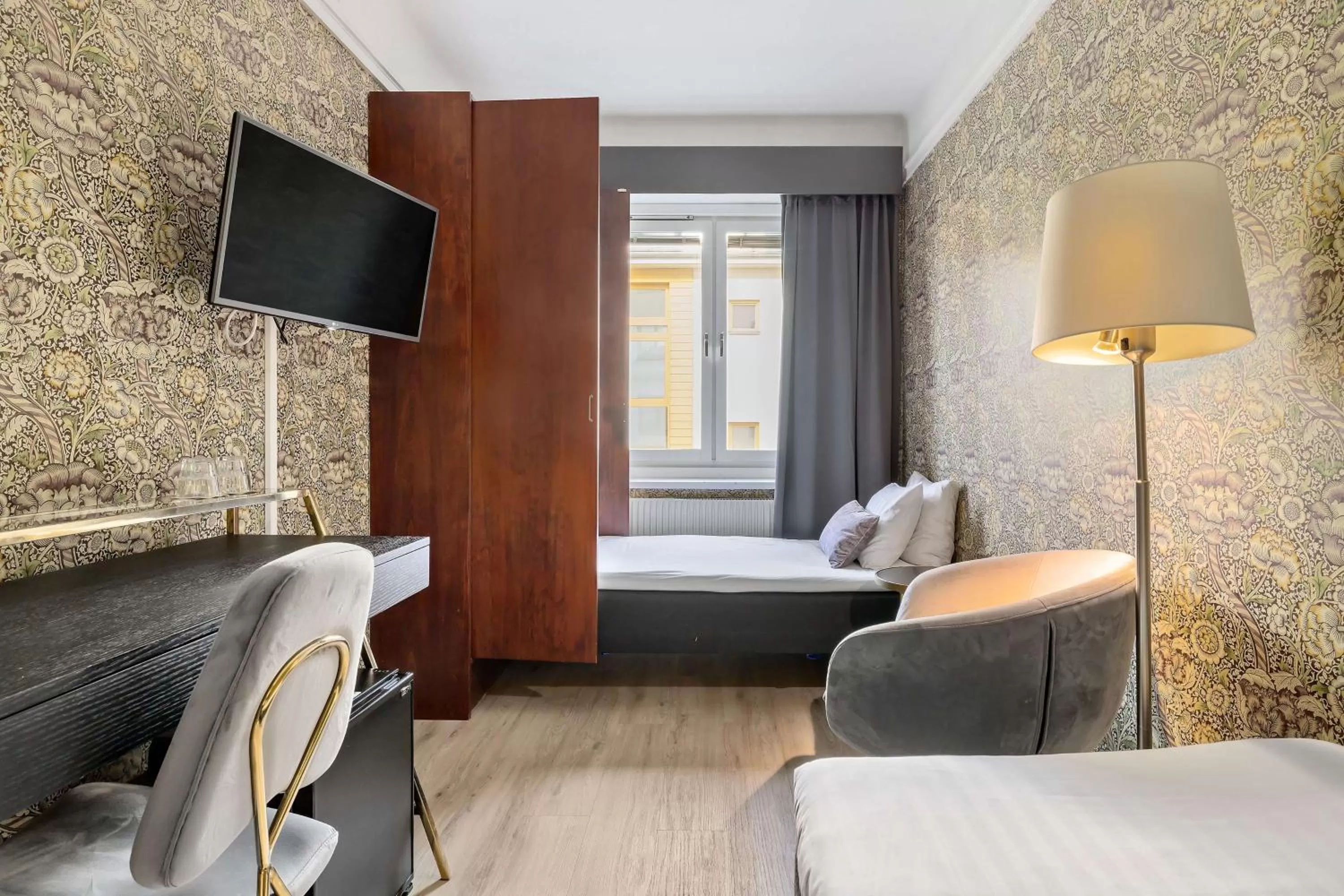 Bedroom, Bed in Centric Hotel