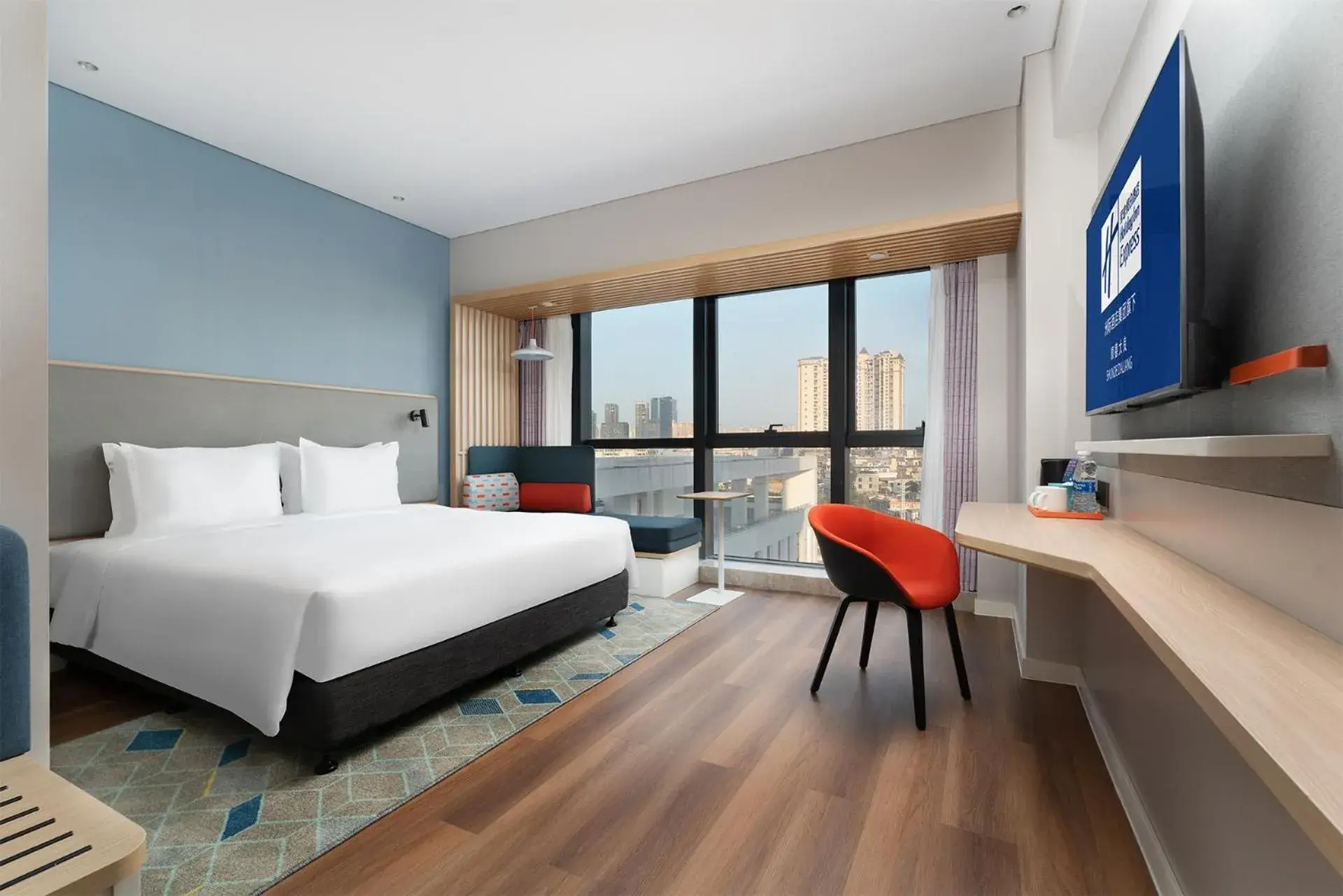 Standard King Room - Disability Access in Holiday Inn Express Shunde Daliang by IHG Standard King Room - Disability Access in Holiday Inn Express Shunde Daliang by IHG