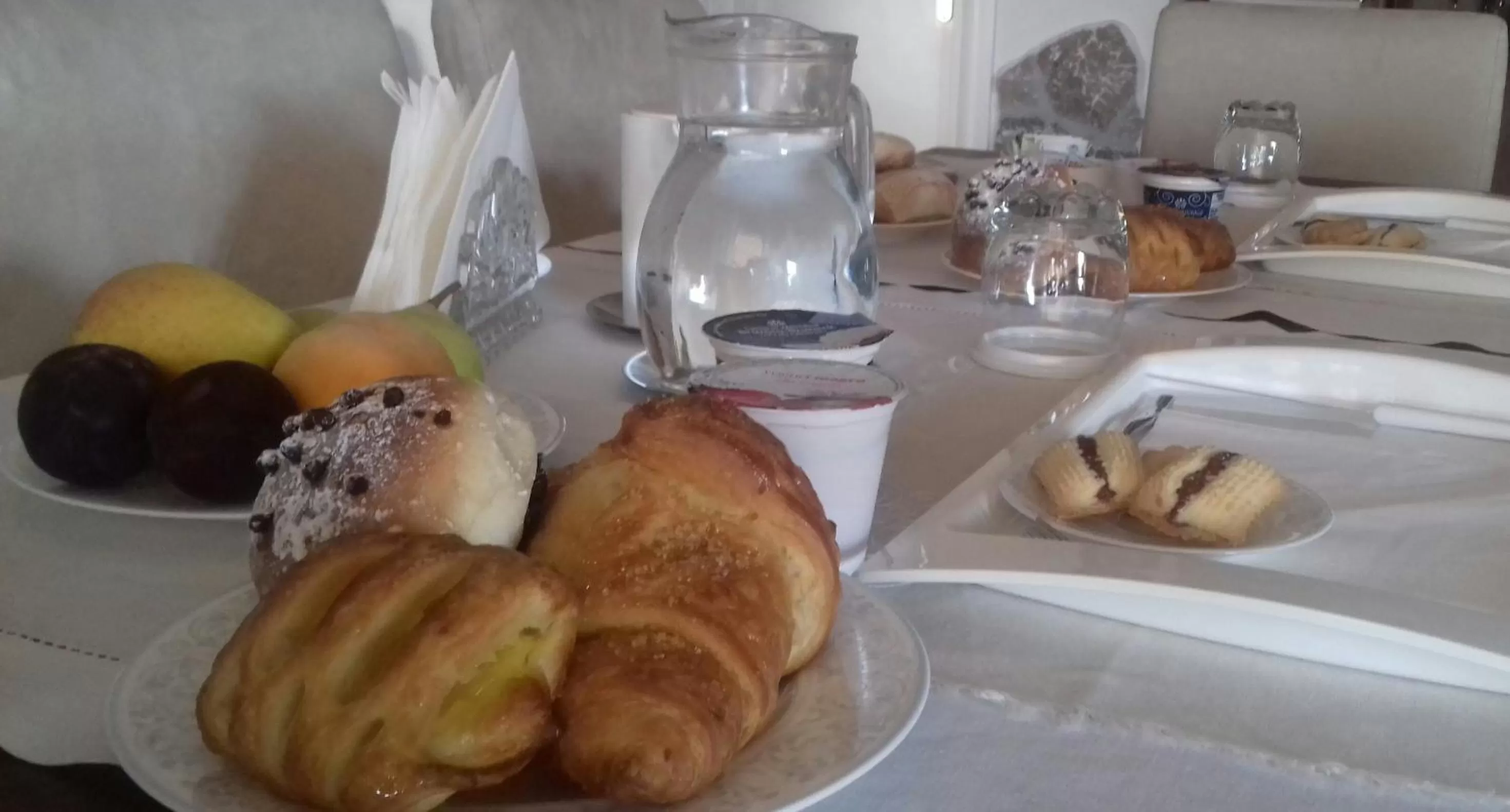 Food and drinks in B&B Greco Home