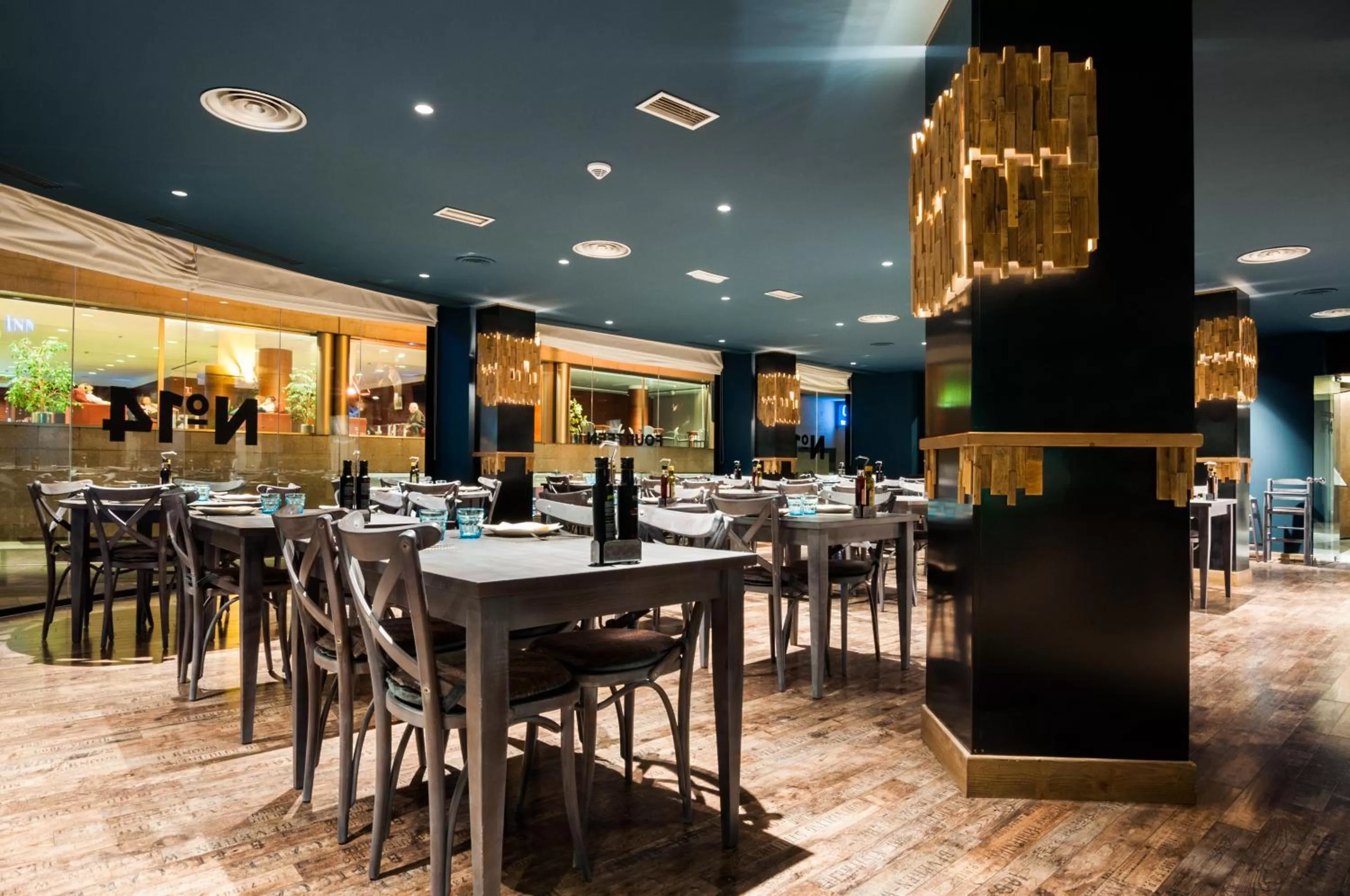 Restaurant/places to eat in Exe Prisma