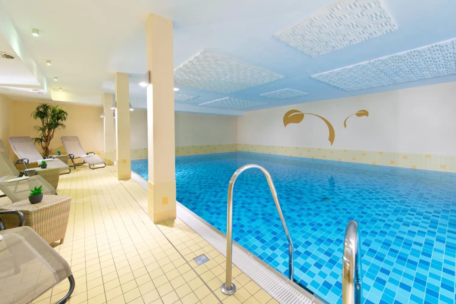 Swimming pool in BHB - Boutique Hotel Buchholz