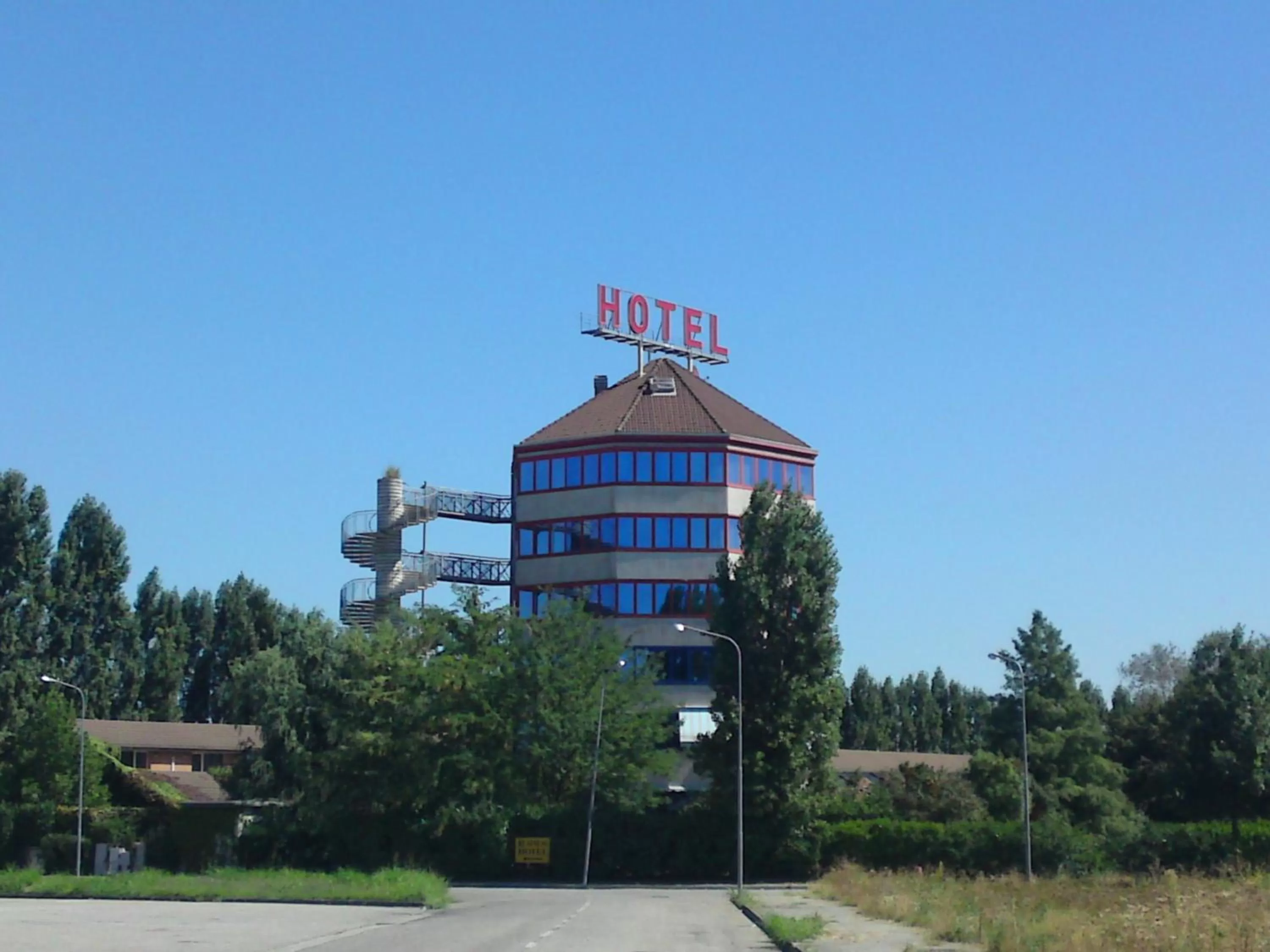Business Hotel