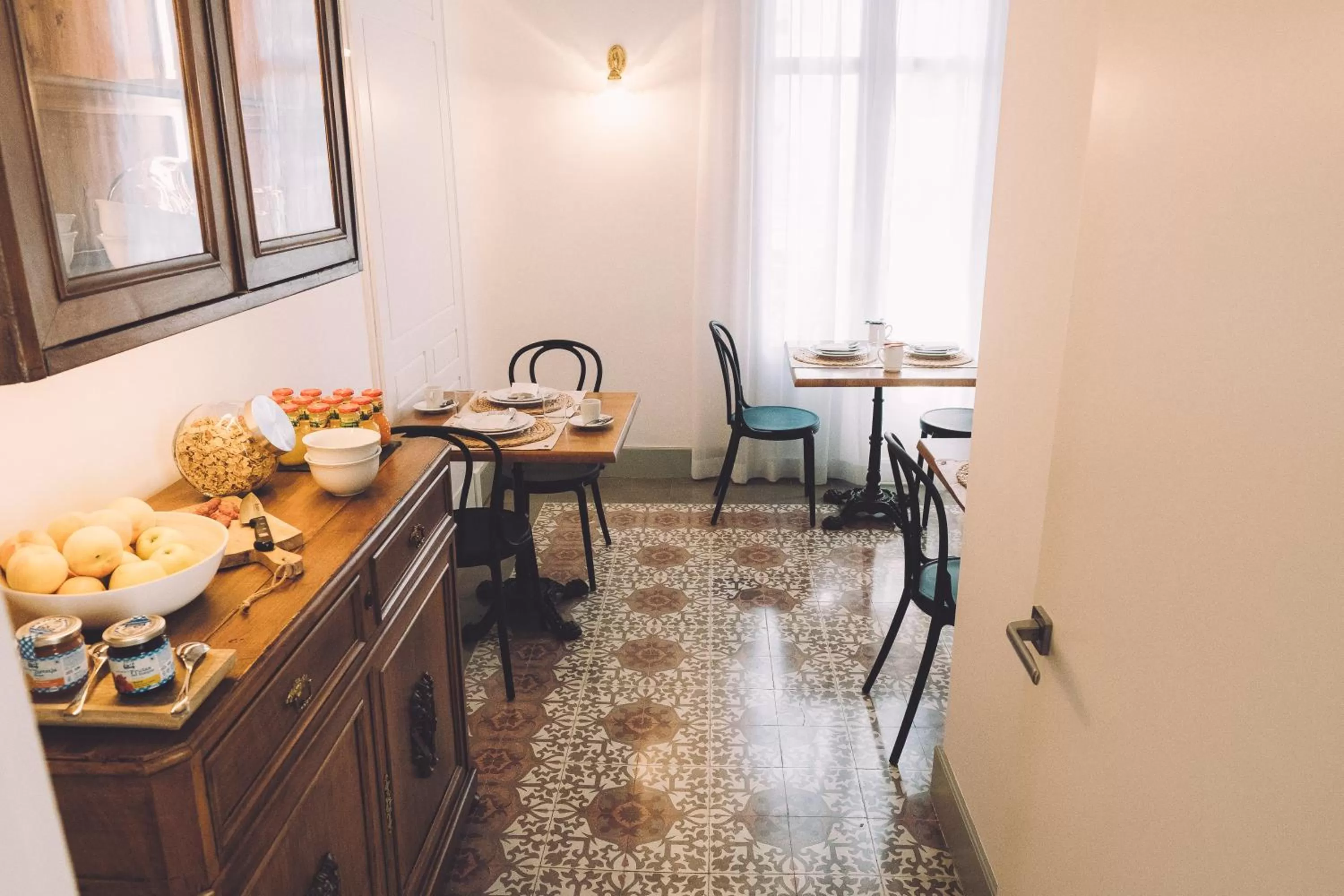 Continental breakfast, Restaurant/Places to Eat in Hotelet Casa Padró