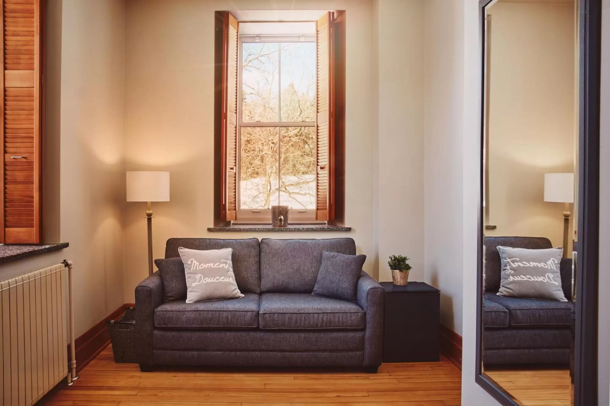 Seating Area in Auberge de l'Abbaye d'Oka