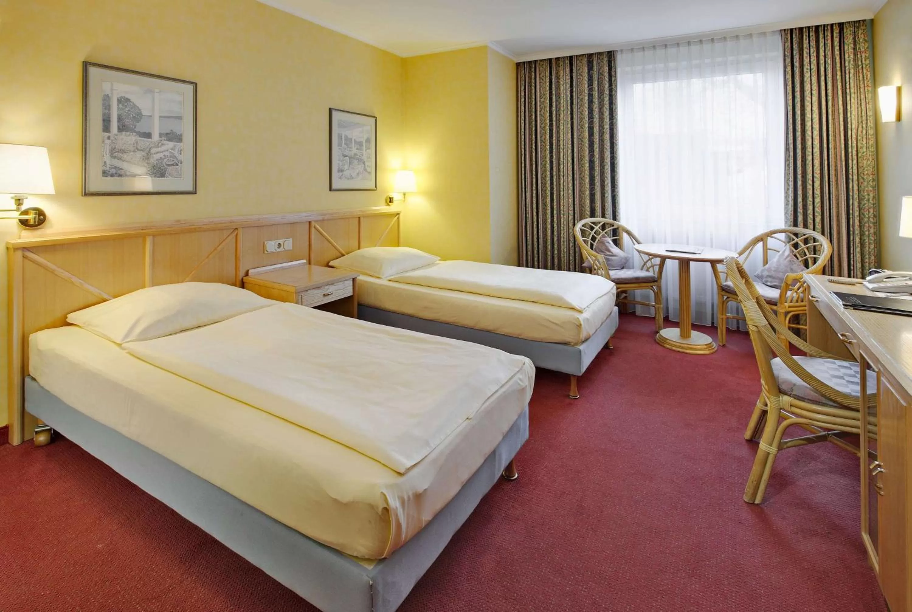 Photo of the whole room in TRYP by Wyndham Köln City Centre