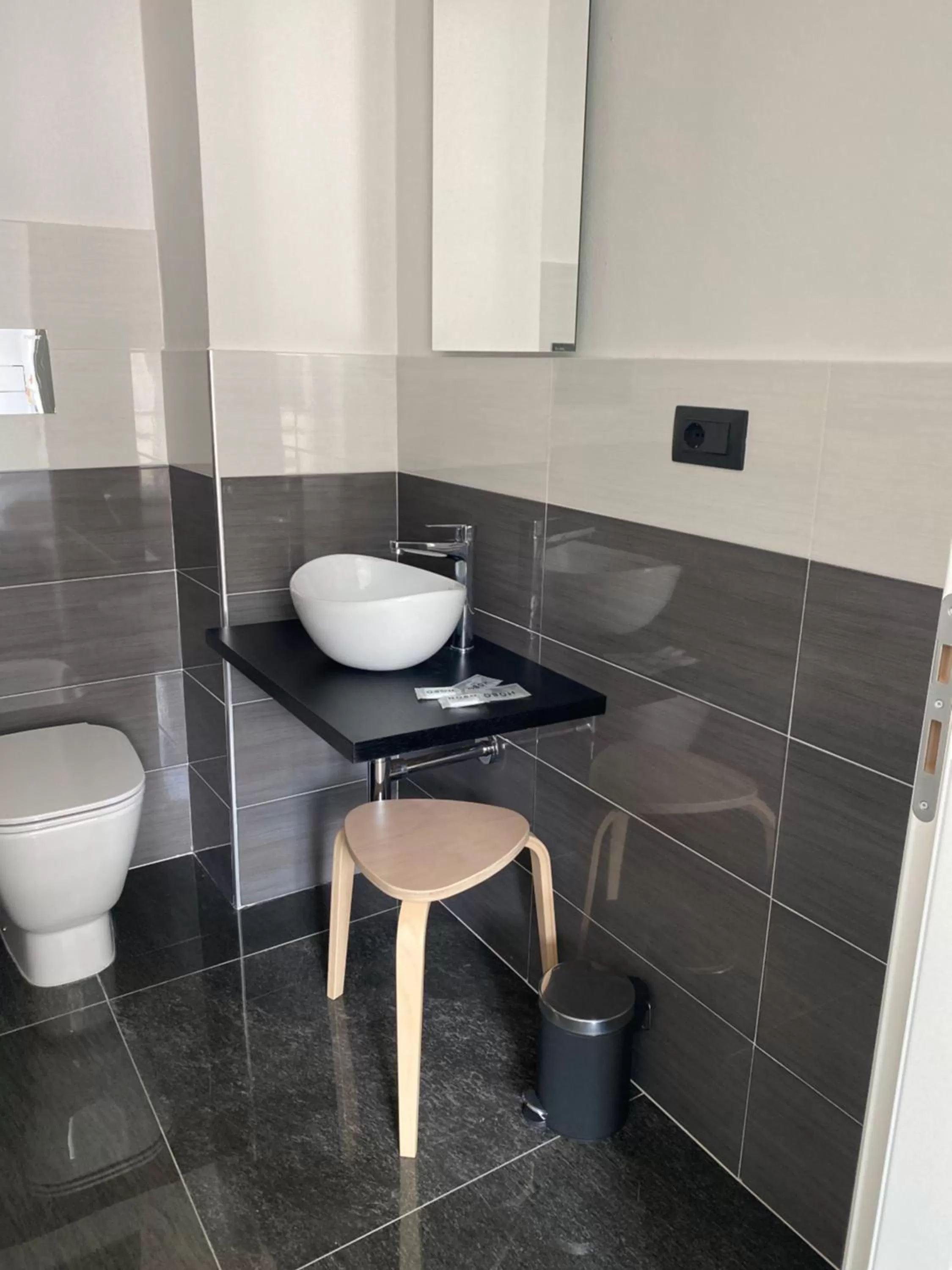 Bathroom in Hall inn B&B in Chiostro