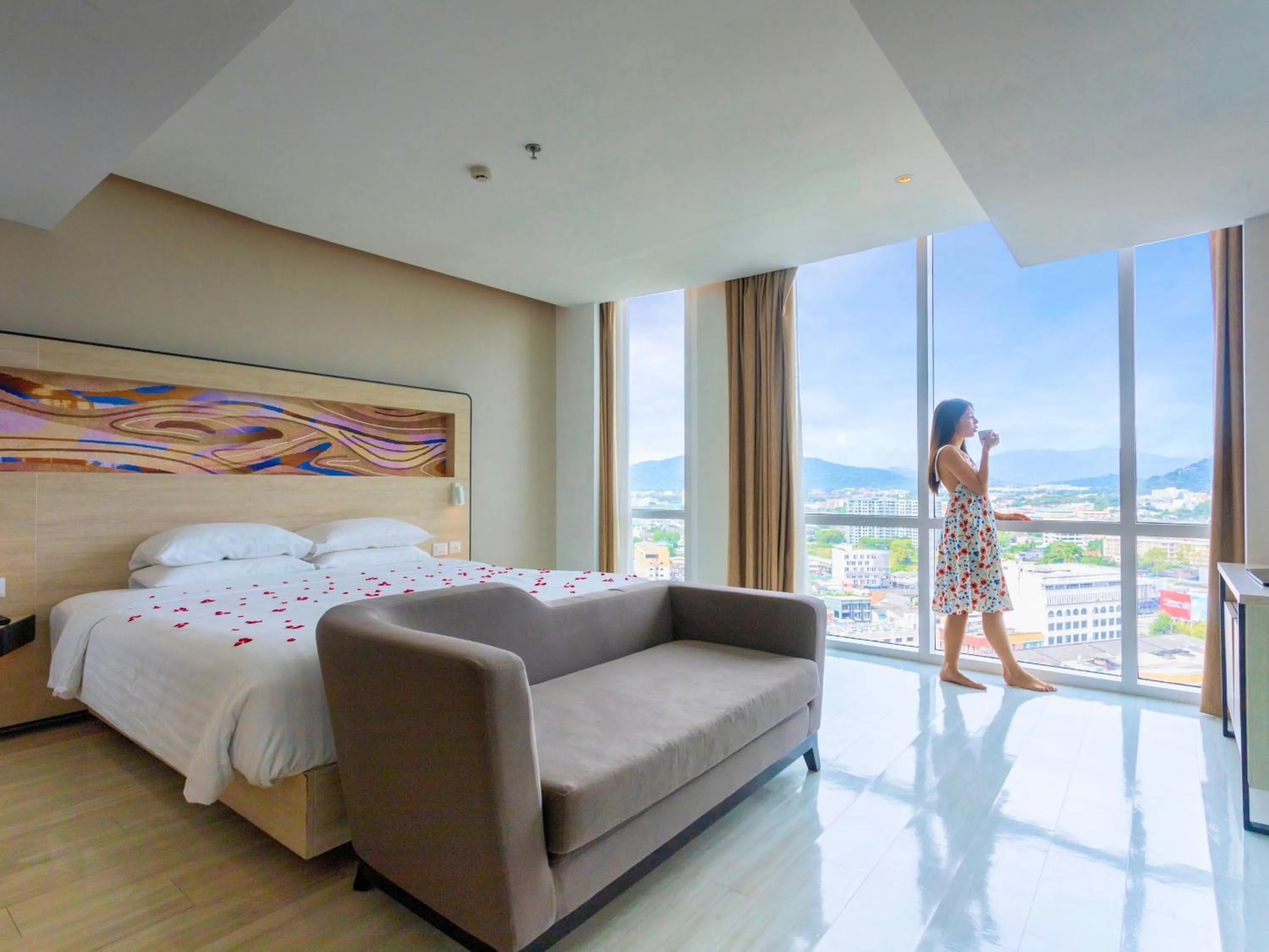 View (from property/room), Bed in Novotel Phuket City Phokeethra