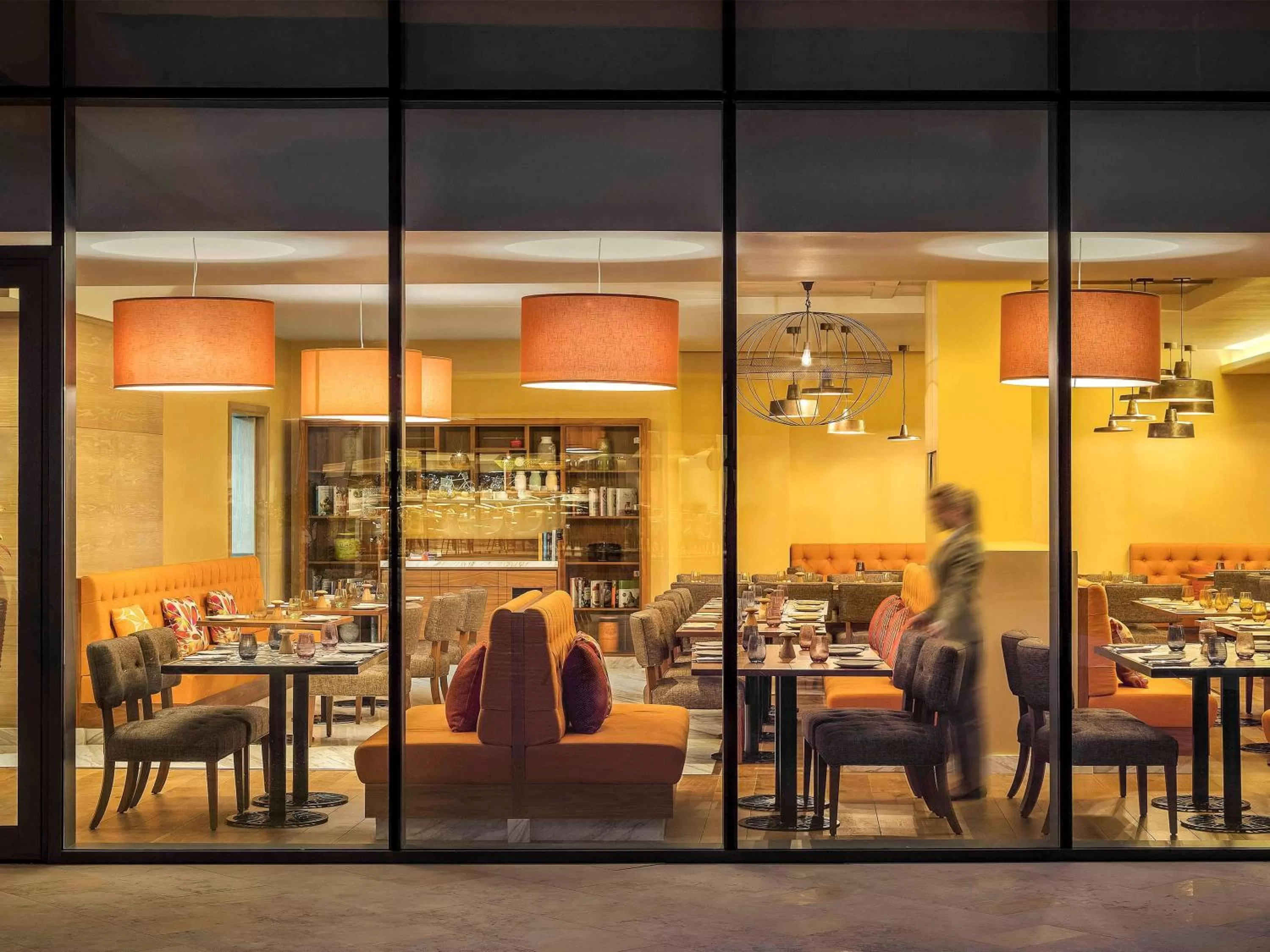 Restaurant/places to eat in The Retreat Palm Dubai MGallery by Sofitel