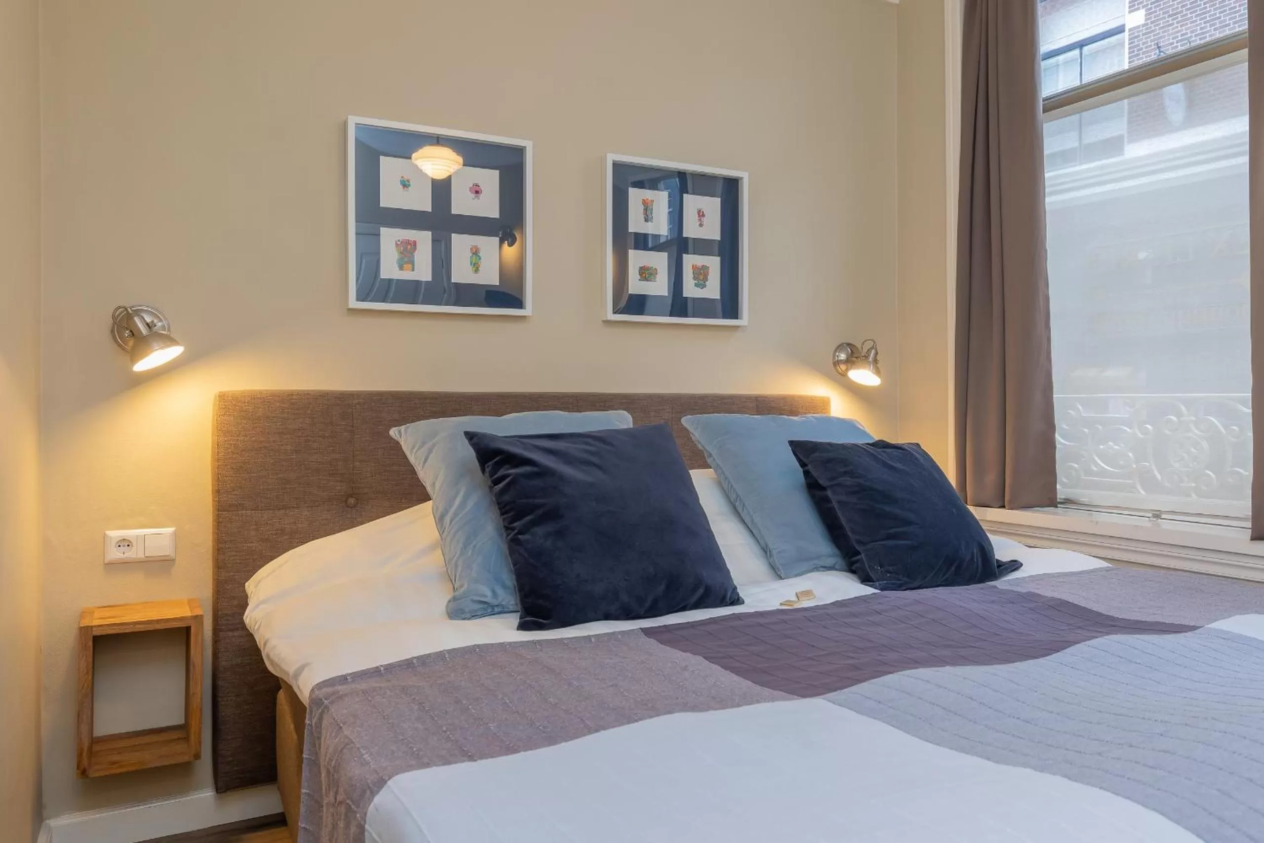 Bed in ExLibris Boutique Hotel