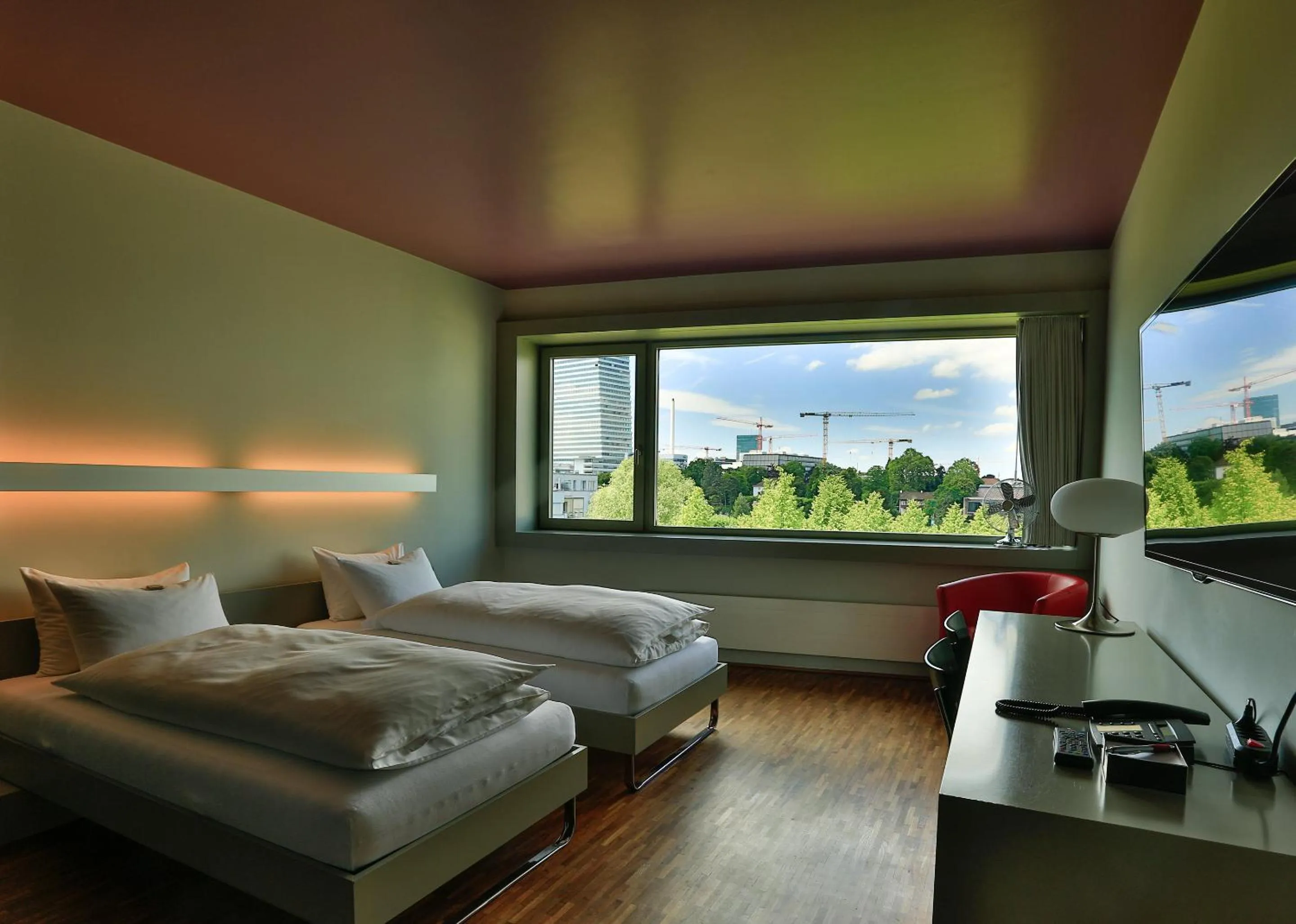 Photo of the whole room, Bed in Dasbreitehotel am Rhein