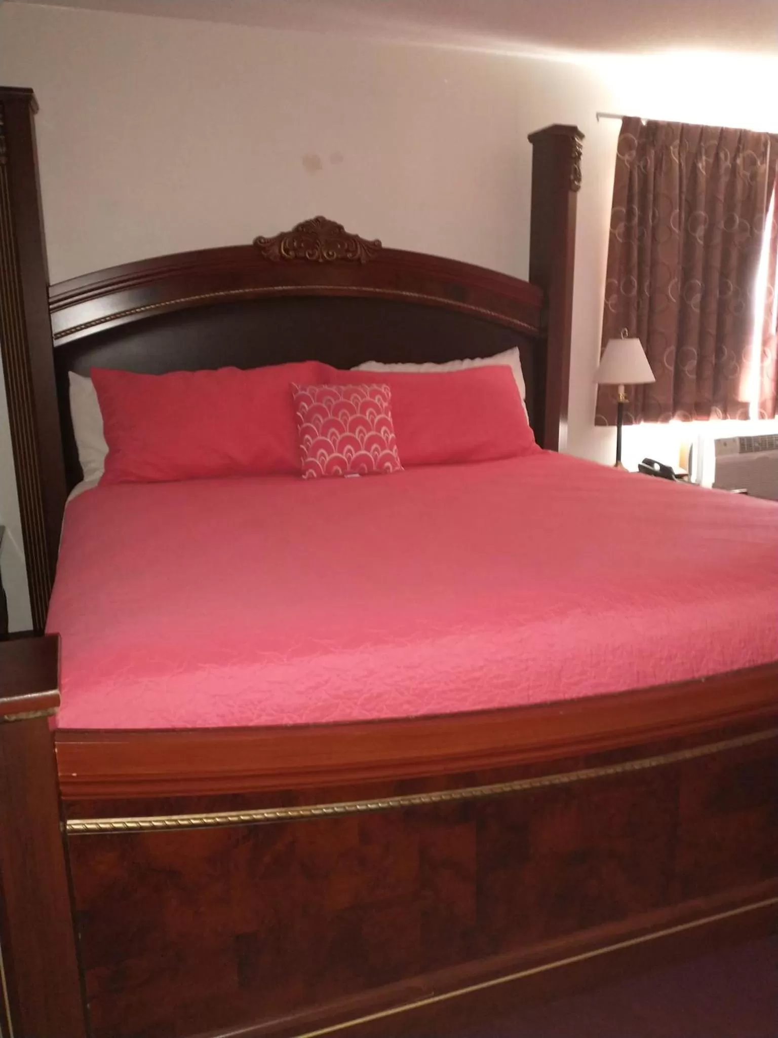 Bedroom, Bed in Americas Best Value Inn Sauk Centre