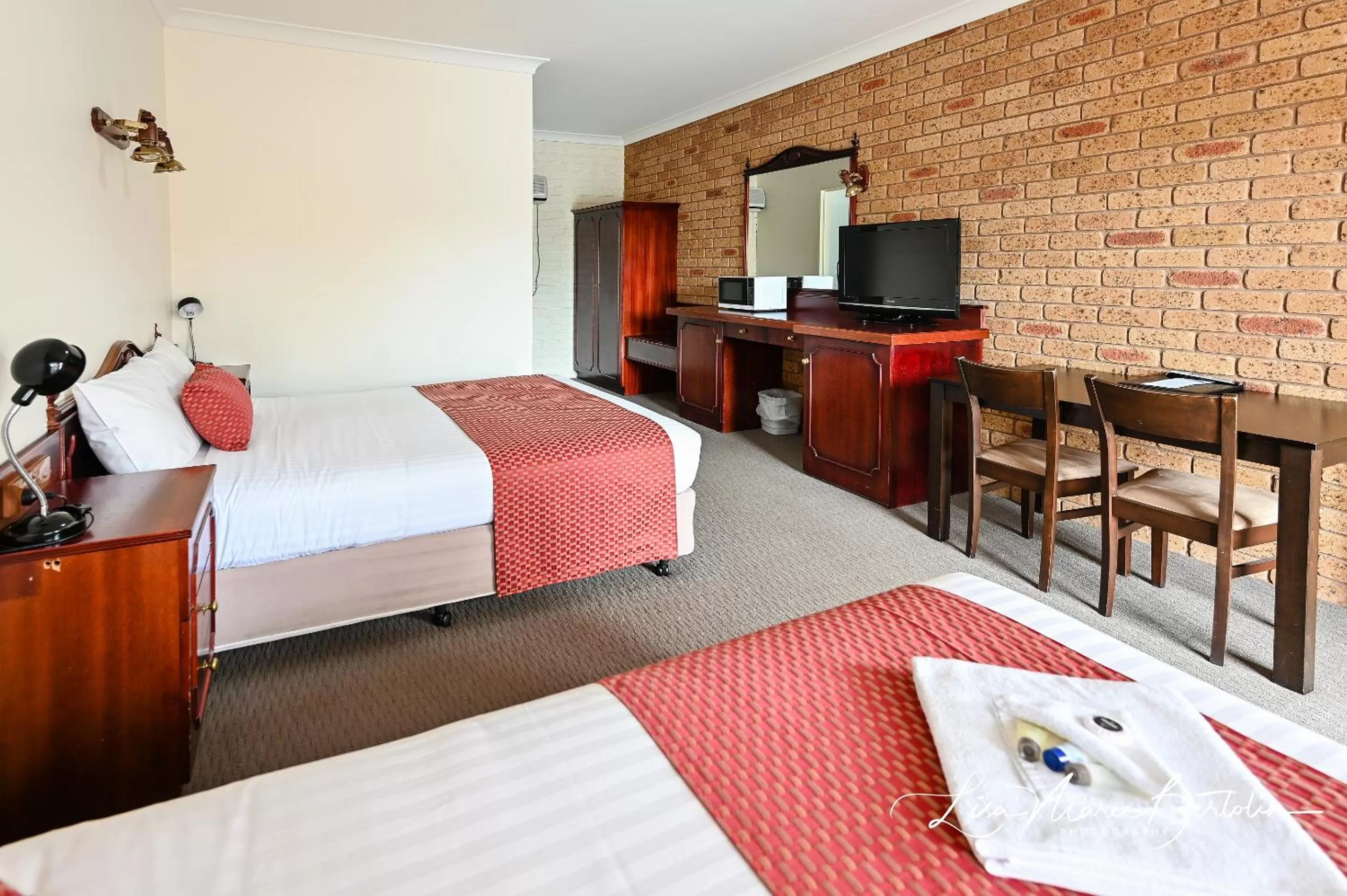 Bed in Narrandera Club Motor Inn