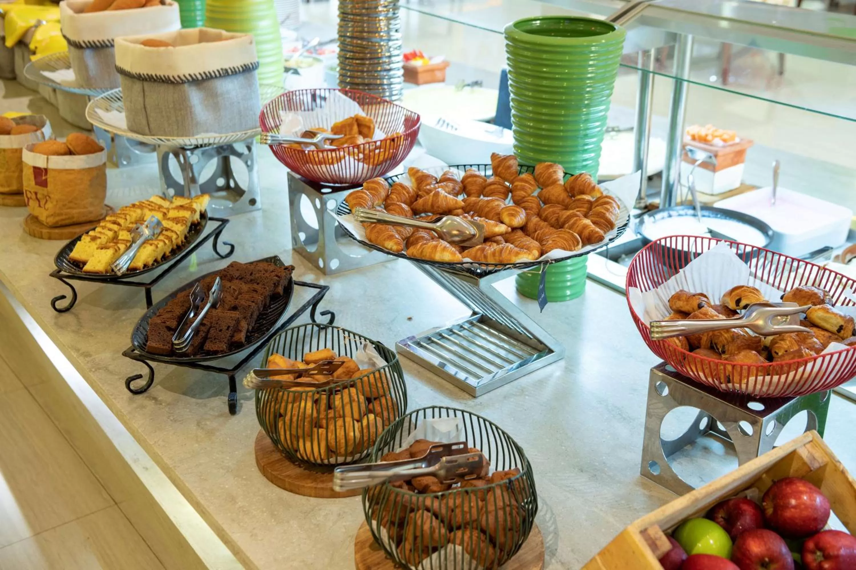 Restaurant/places to eat in Radisson Blu Resort Jizan