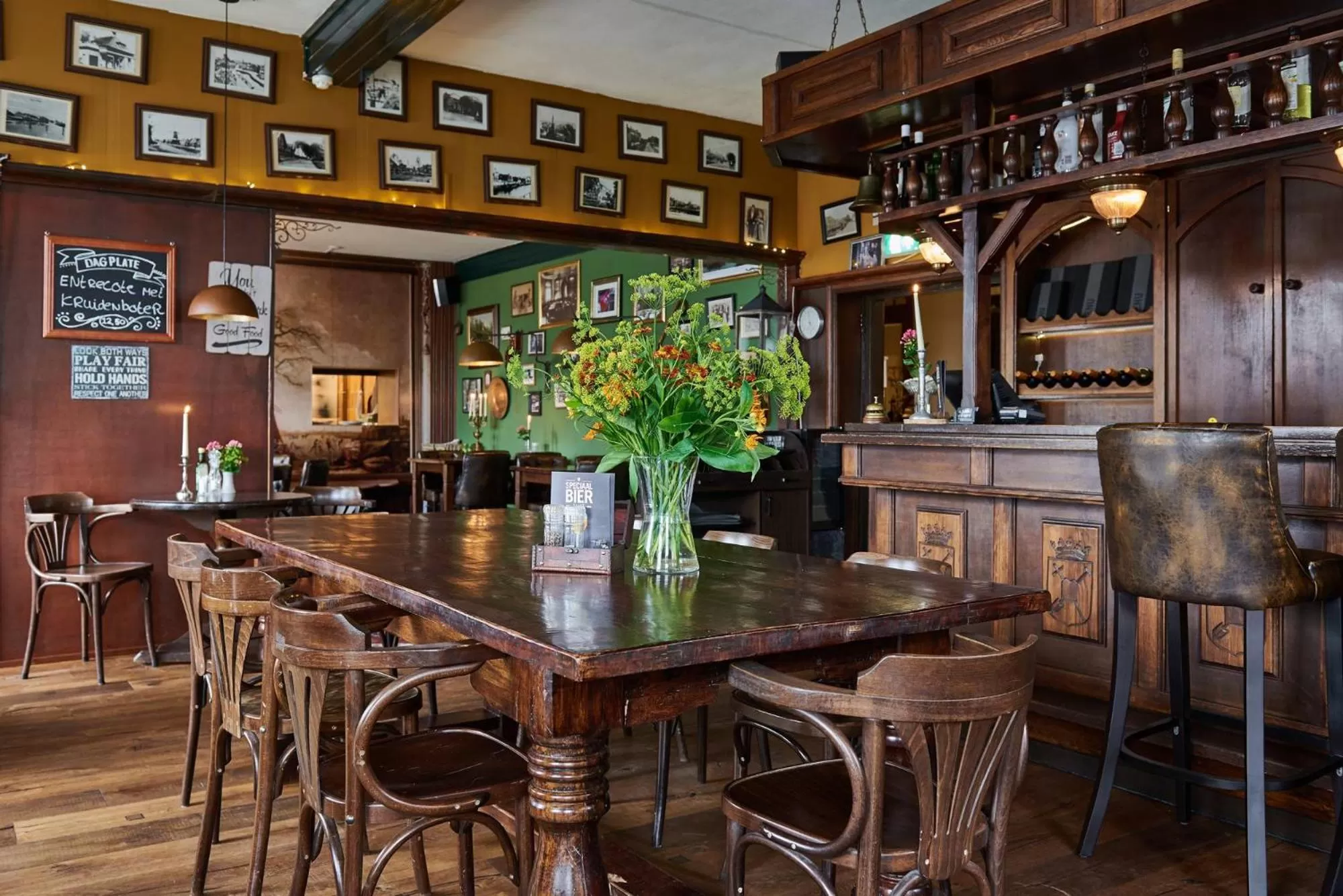 Lounge or bar in Hotel 't Gemeentehuis