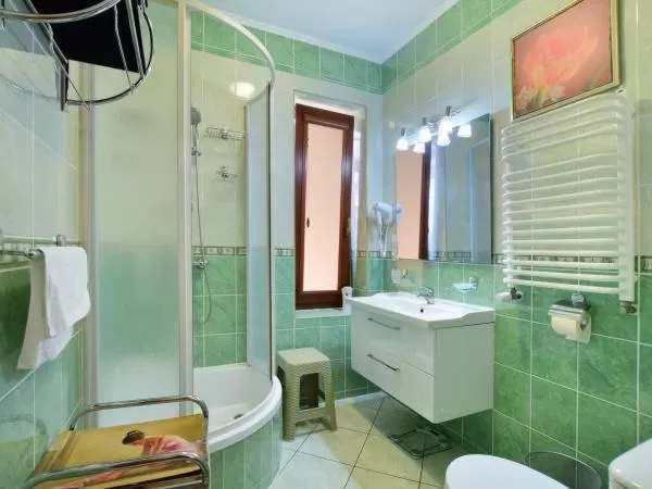Shower in Rezydencja Elżbiecin
