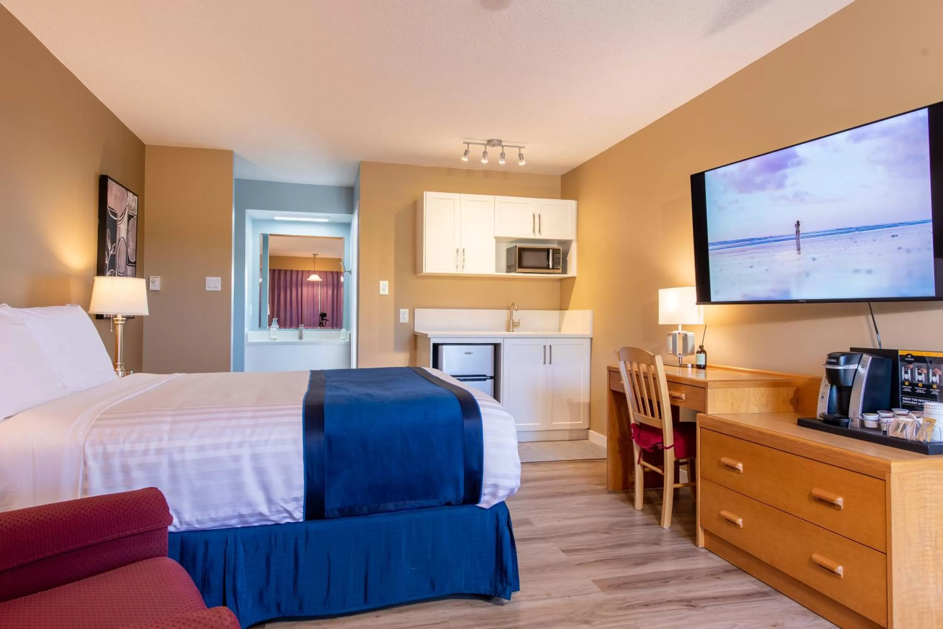 Bed in Ocean Crest Motel