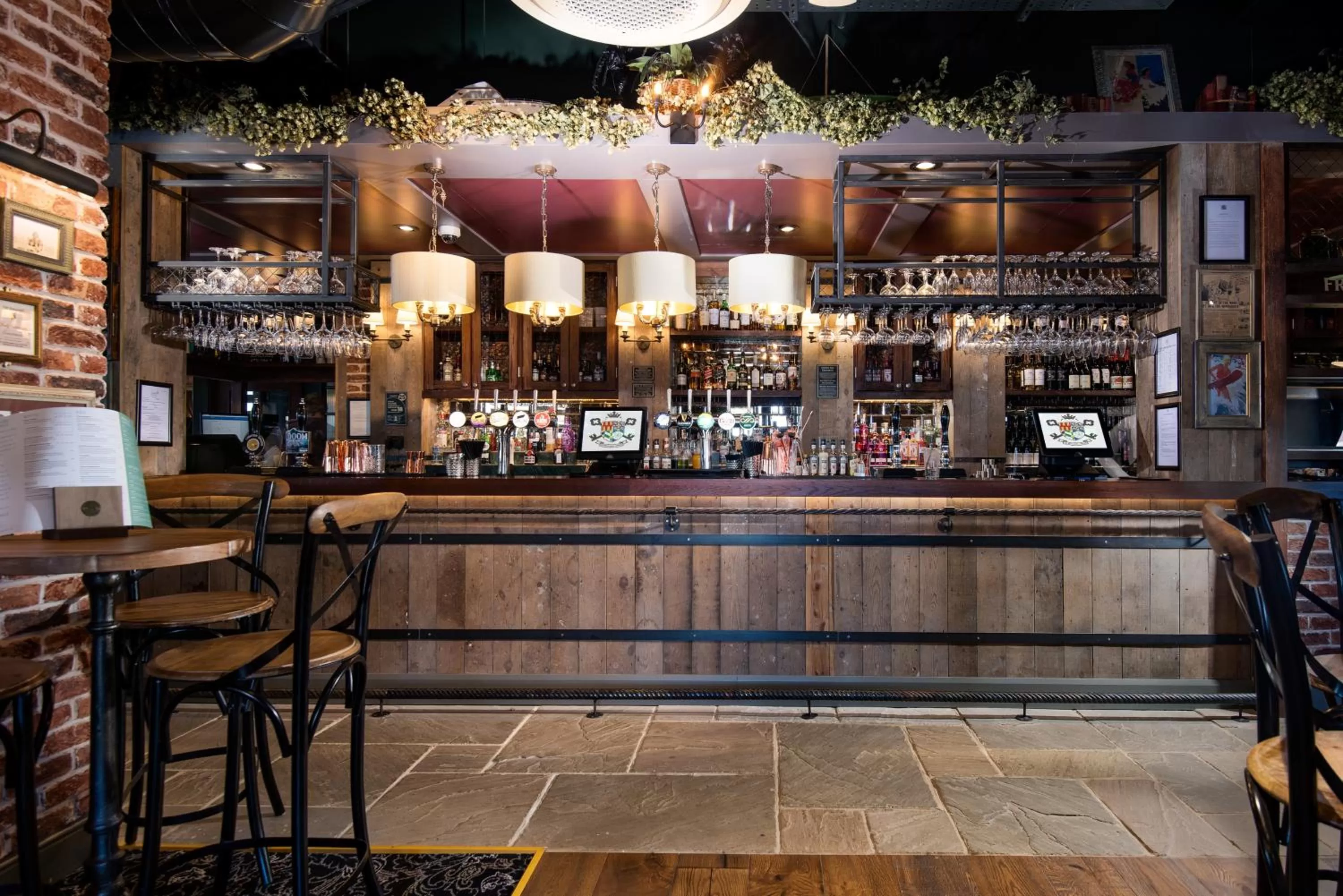 Lounge or bar in The Seaburn Inn - The Inn Collection Group