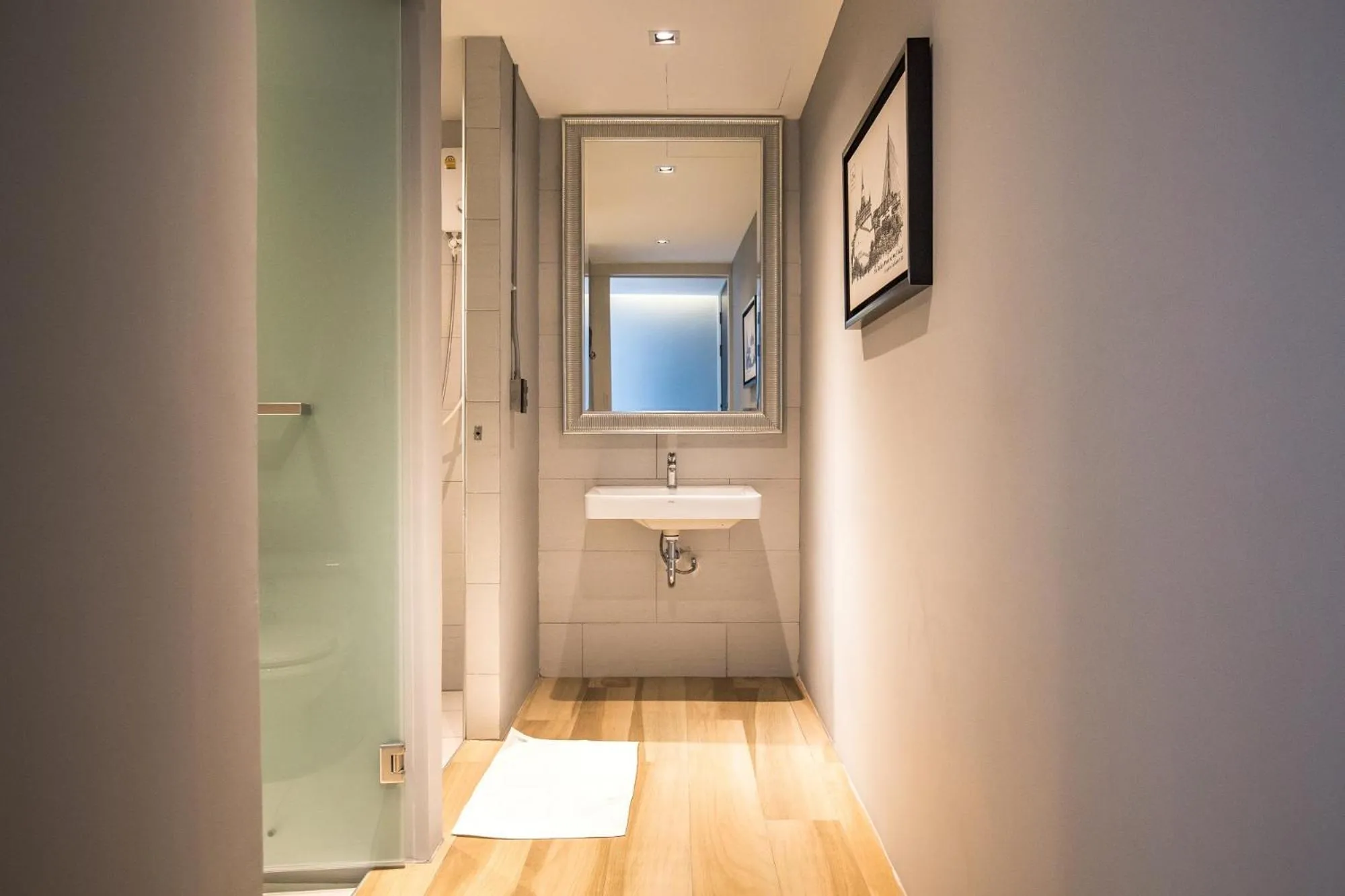 Bathroom in Sleep Box Hotel Sukhumvit 22