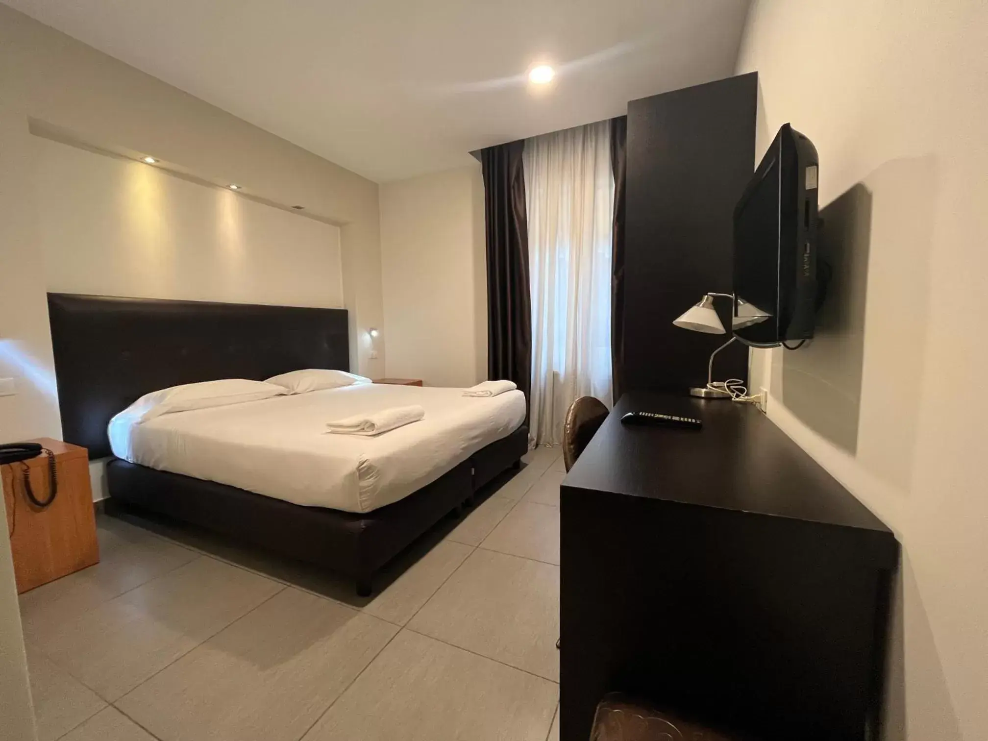 Economy Double or Twin Room in Napolit'amo Hotel Medina Economy Double or Twin Room in Napolit'amo Hotel Medina