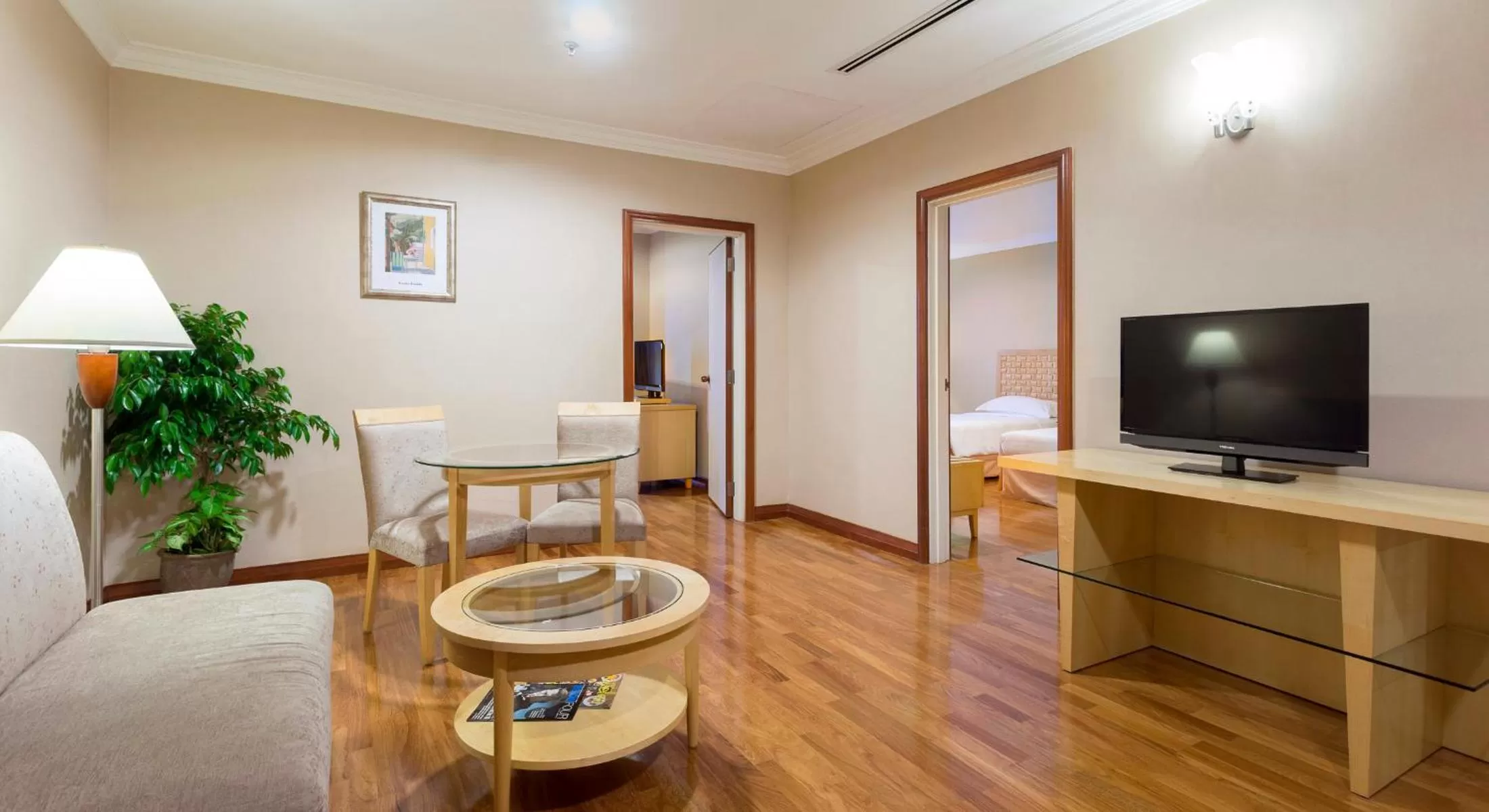 Communal lounge/ TV room, Bed in Bayview Hotel Melaka