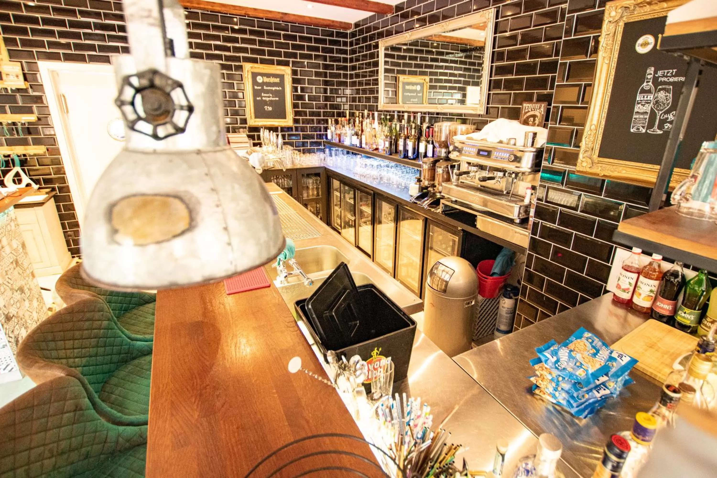 Lounge or bar in El Capitan nähe Movie Park