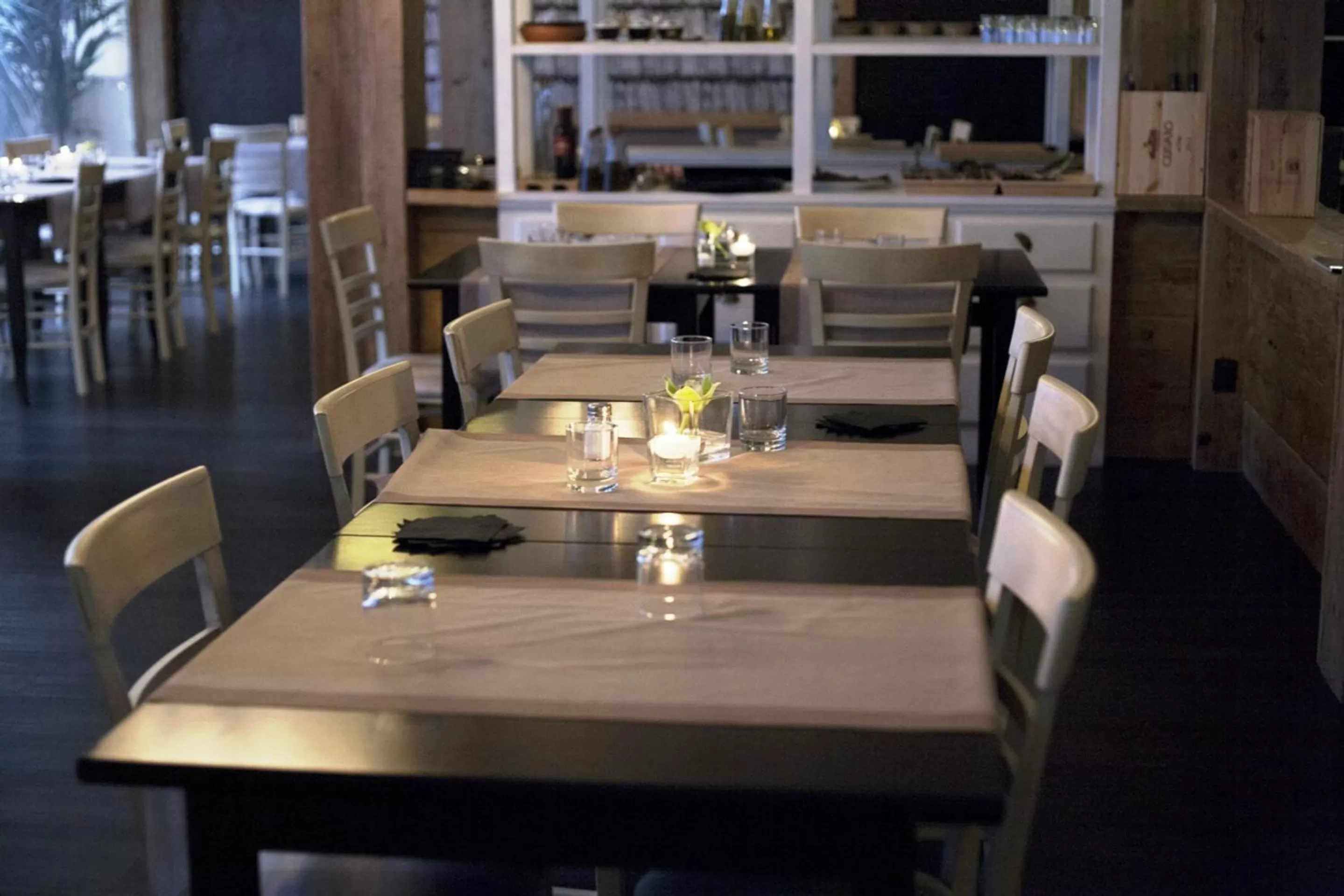 Restaurant/places to eat in Lungotevere Suite