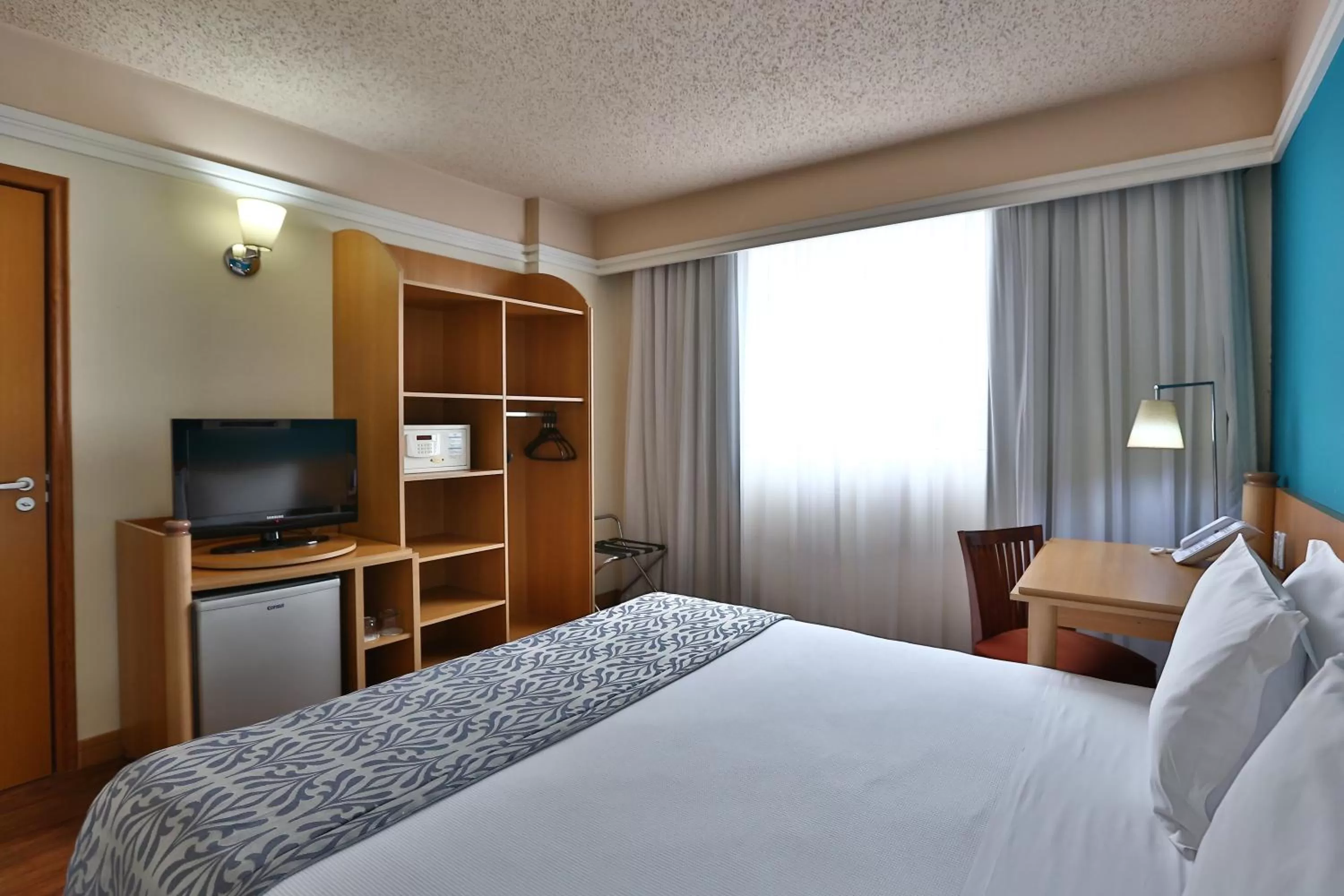 Photo of the whole room, Bed in Slaviero São Paulo Downtown