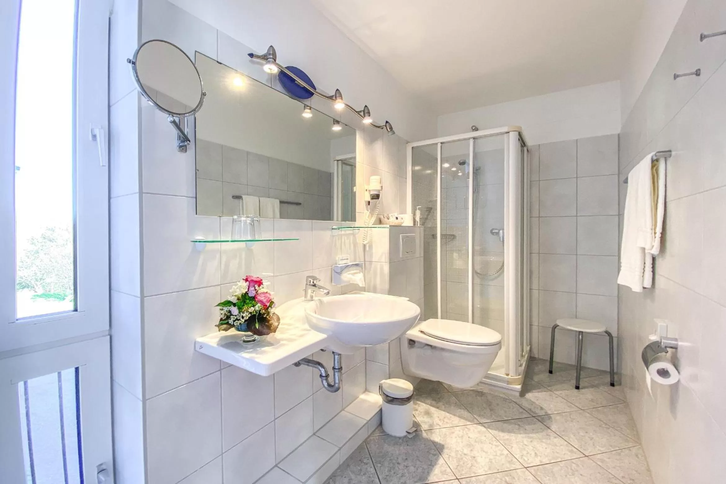 Bathroom in Hotel-Restaurant Vier Linden