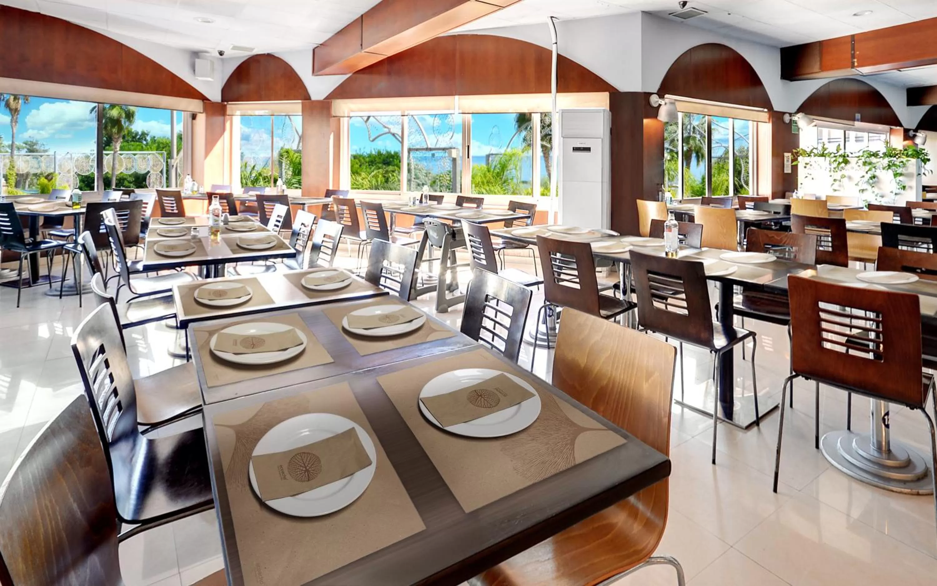 Restaurant/Places to Eat in Marina d'Or® Hotel Marina d'Or 3*