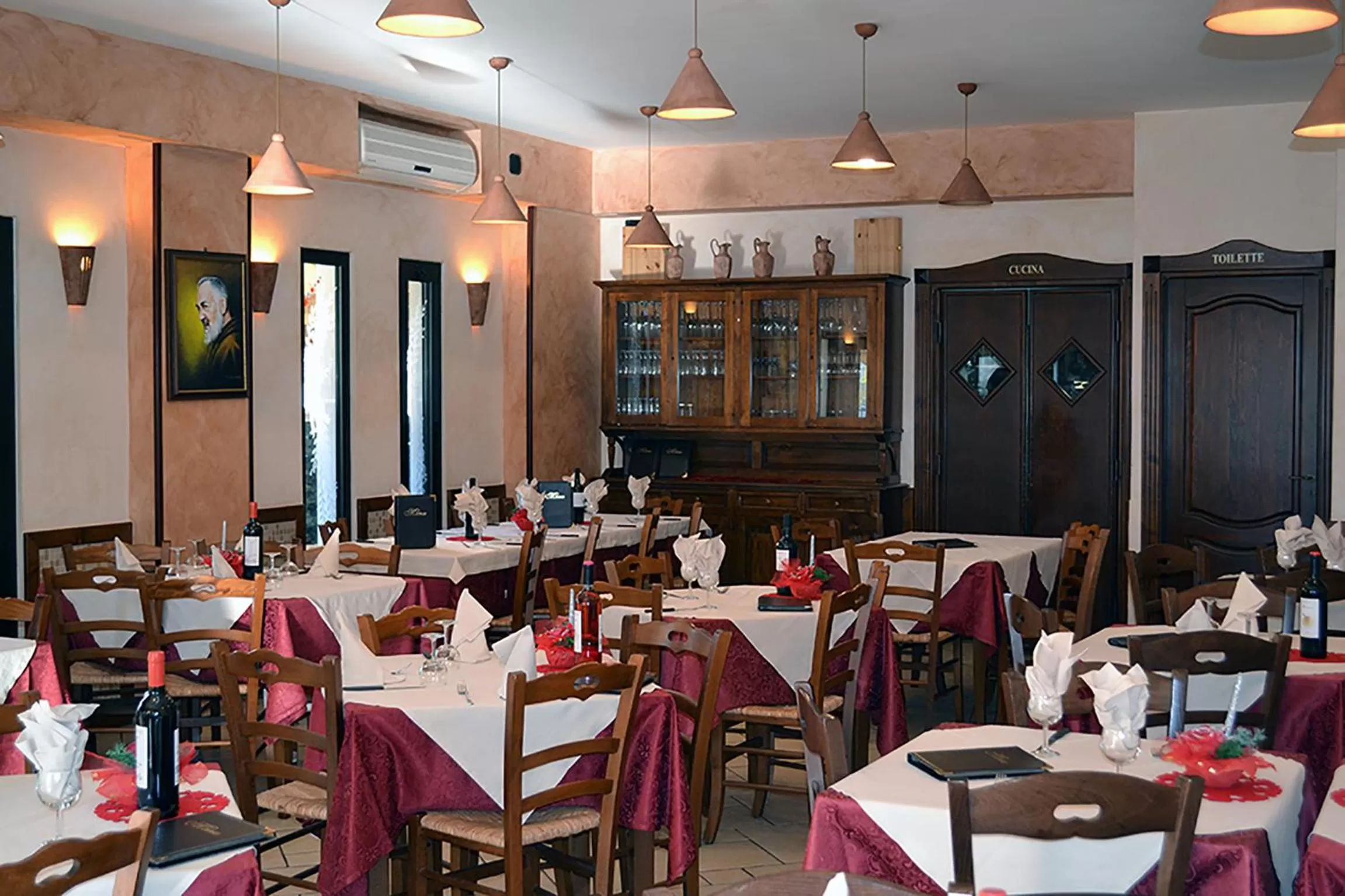 Restaurant/places to eat in Hotel Immagine