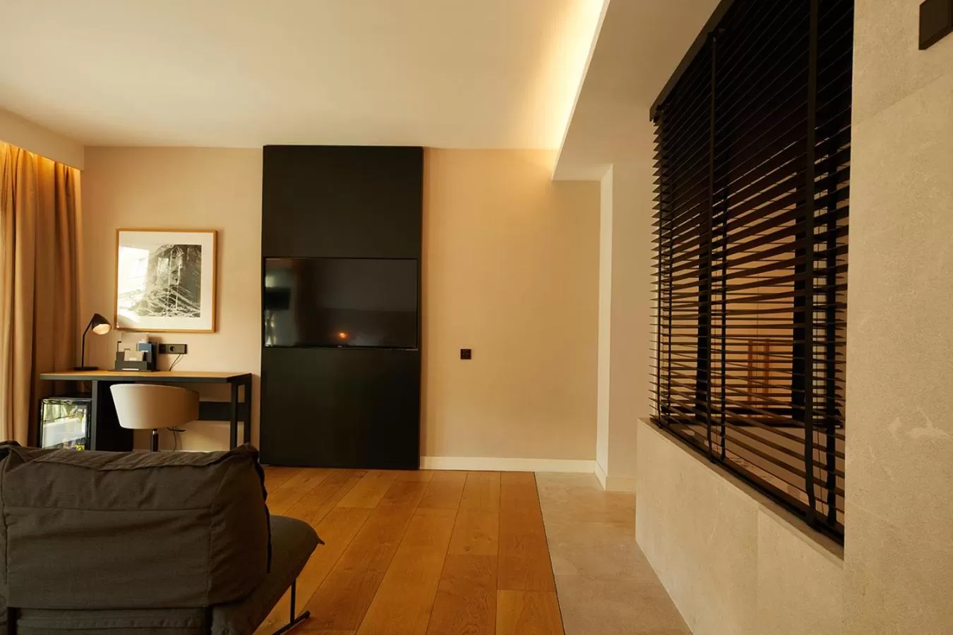 TV and multimedia in Nakar Hotel